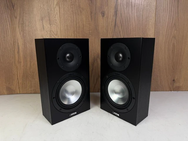 Canton - GLE 416.2 / 2-Way Sealed Flat On-Wall Speaker set