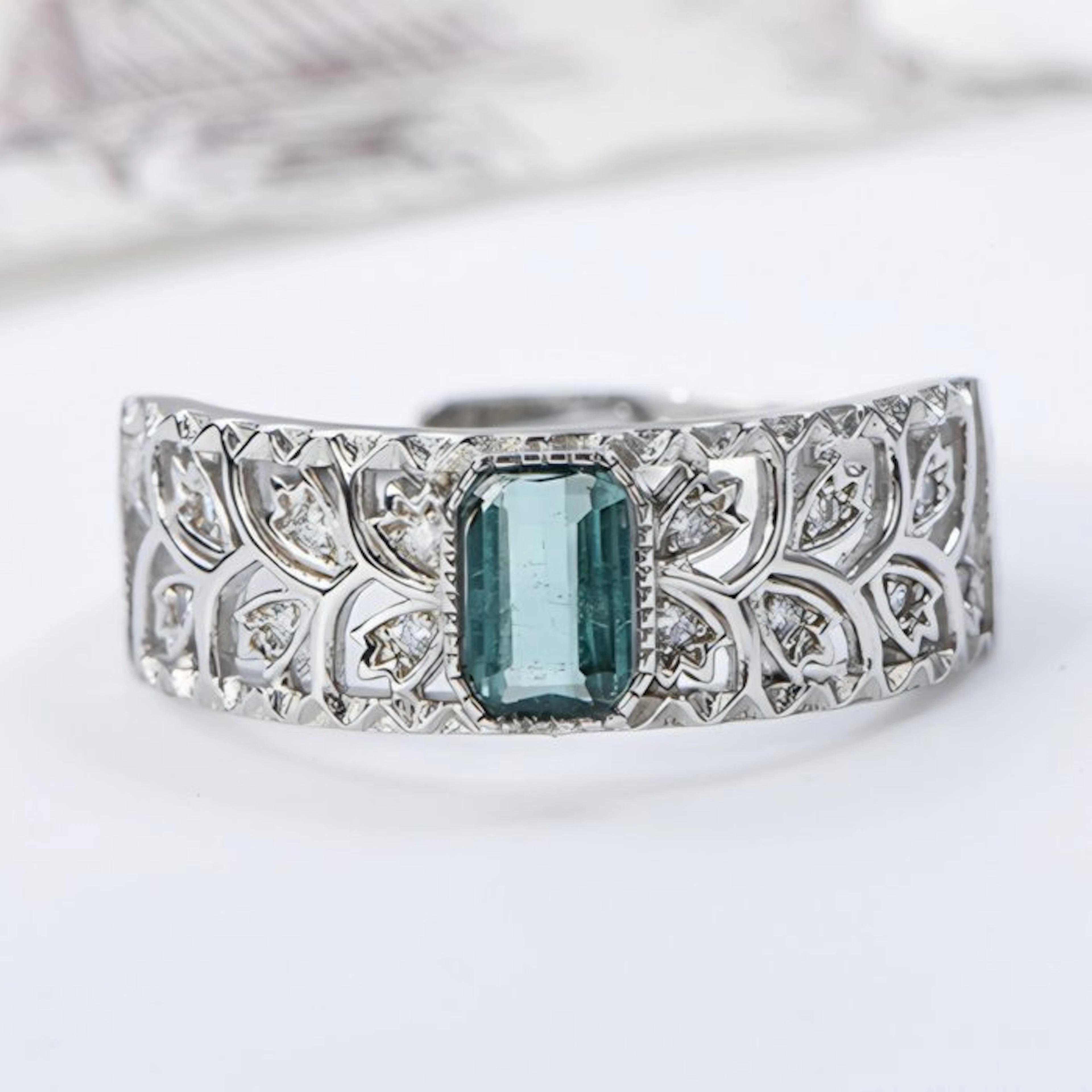 No reserve price - Ring Silver, Gold-plated, Platinum - 0.60ct. tw. Tourmaline