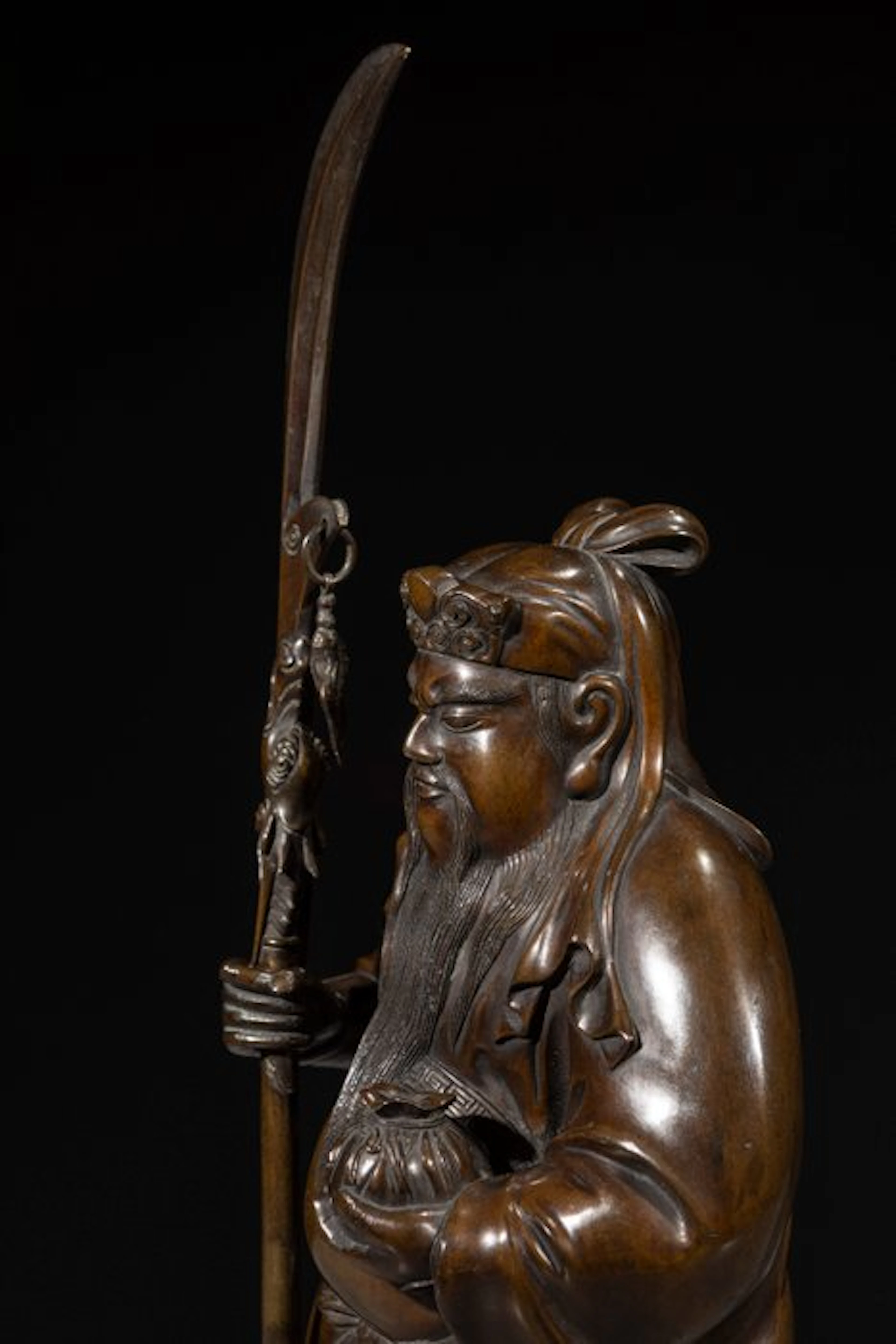 Patinated bronze - A powerful Tokyo school bronze okimono...