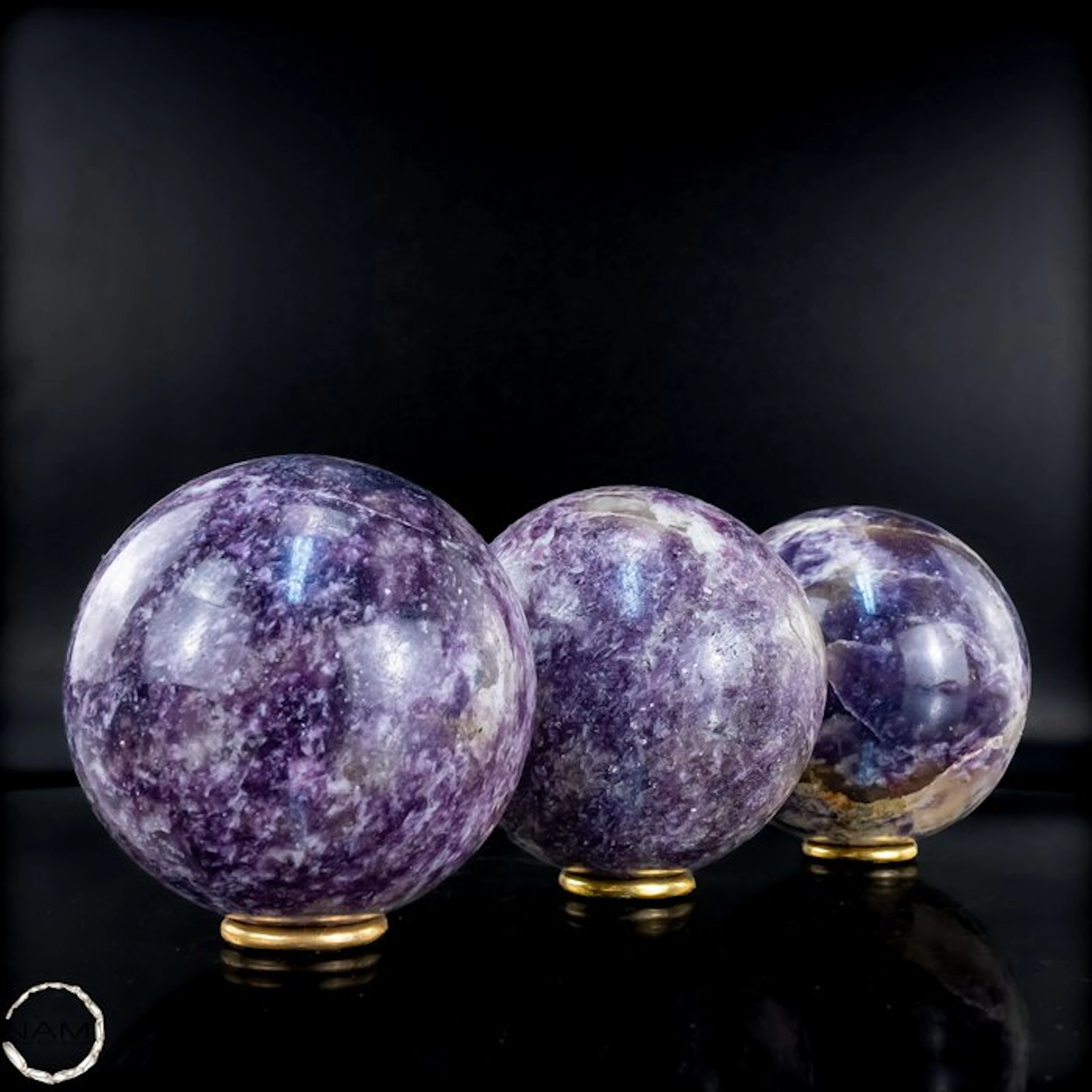 Unicorn Stone Sphere Set – Three fascinating spheres in...