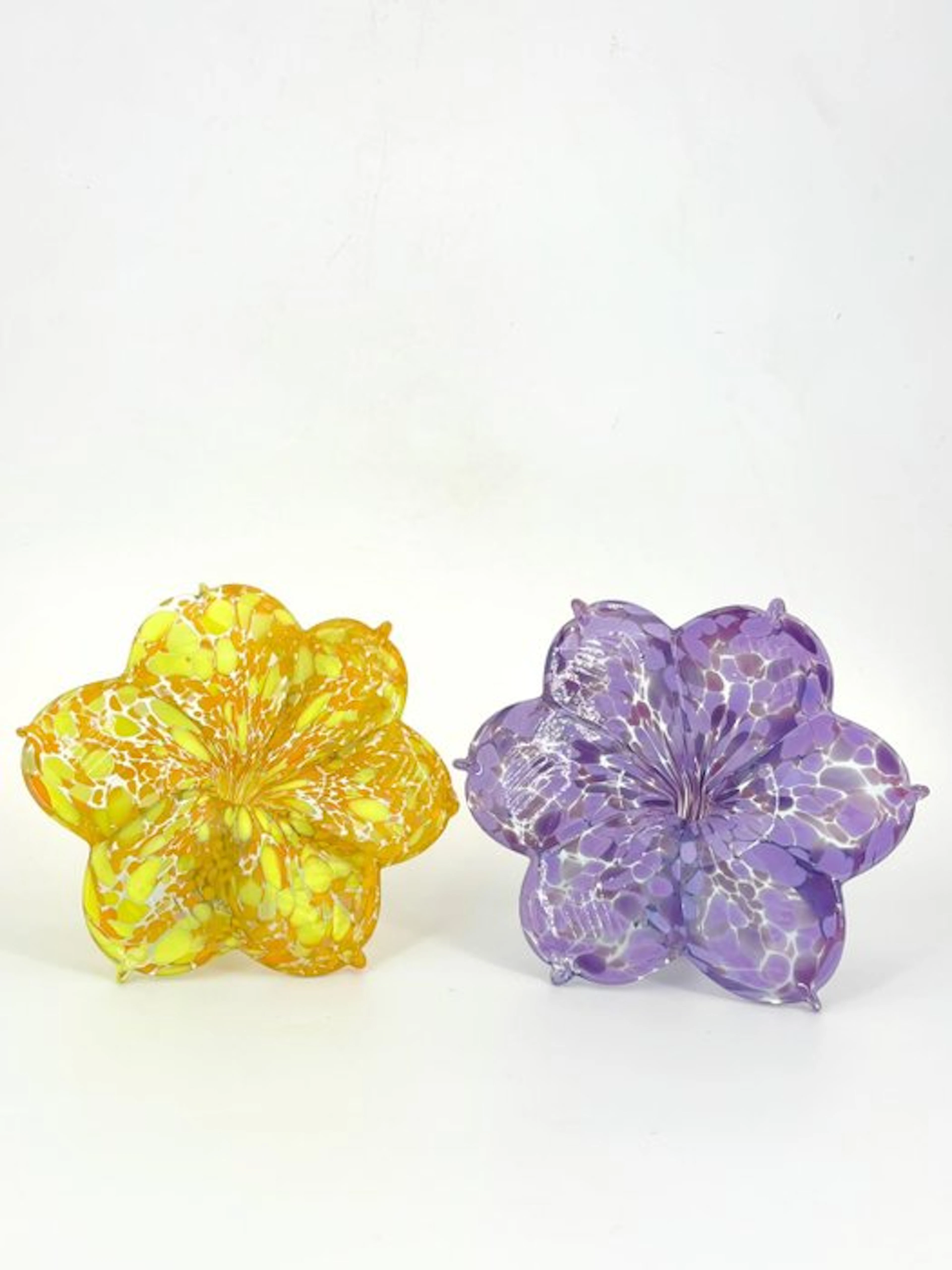 Centrepiece (2) - Glass - Flowers in Artistic Glass
