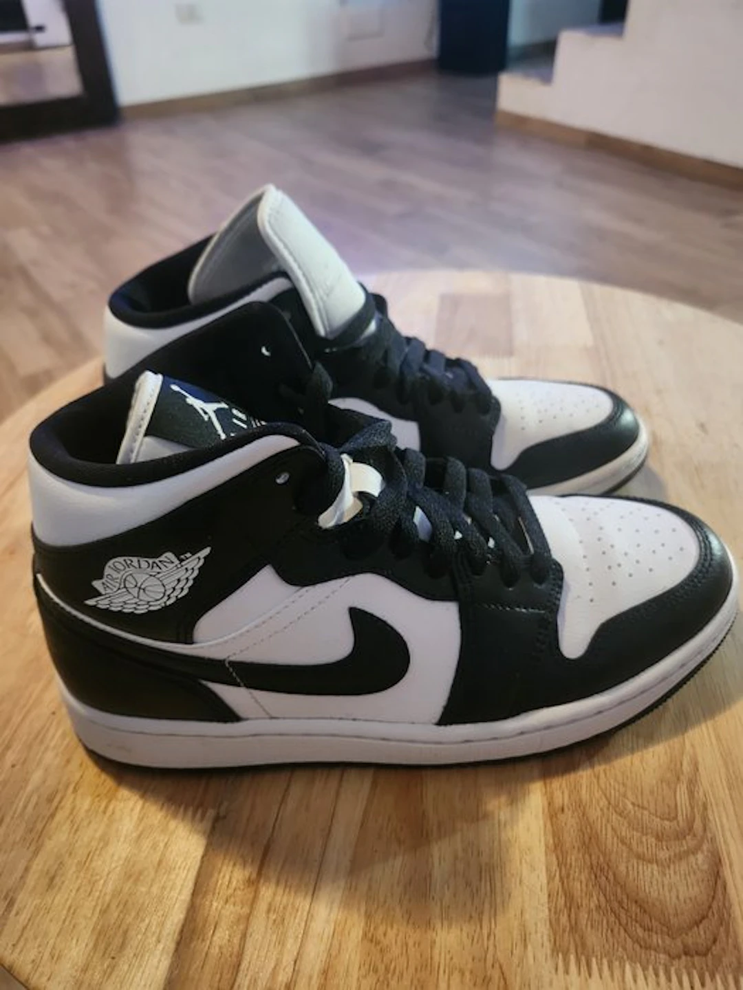 Nike - Air Jordan 1 Mid - High-top trainers - Size: EU 41.5