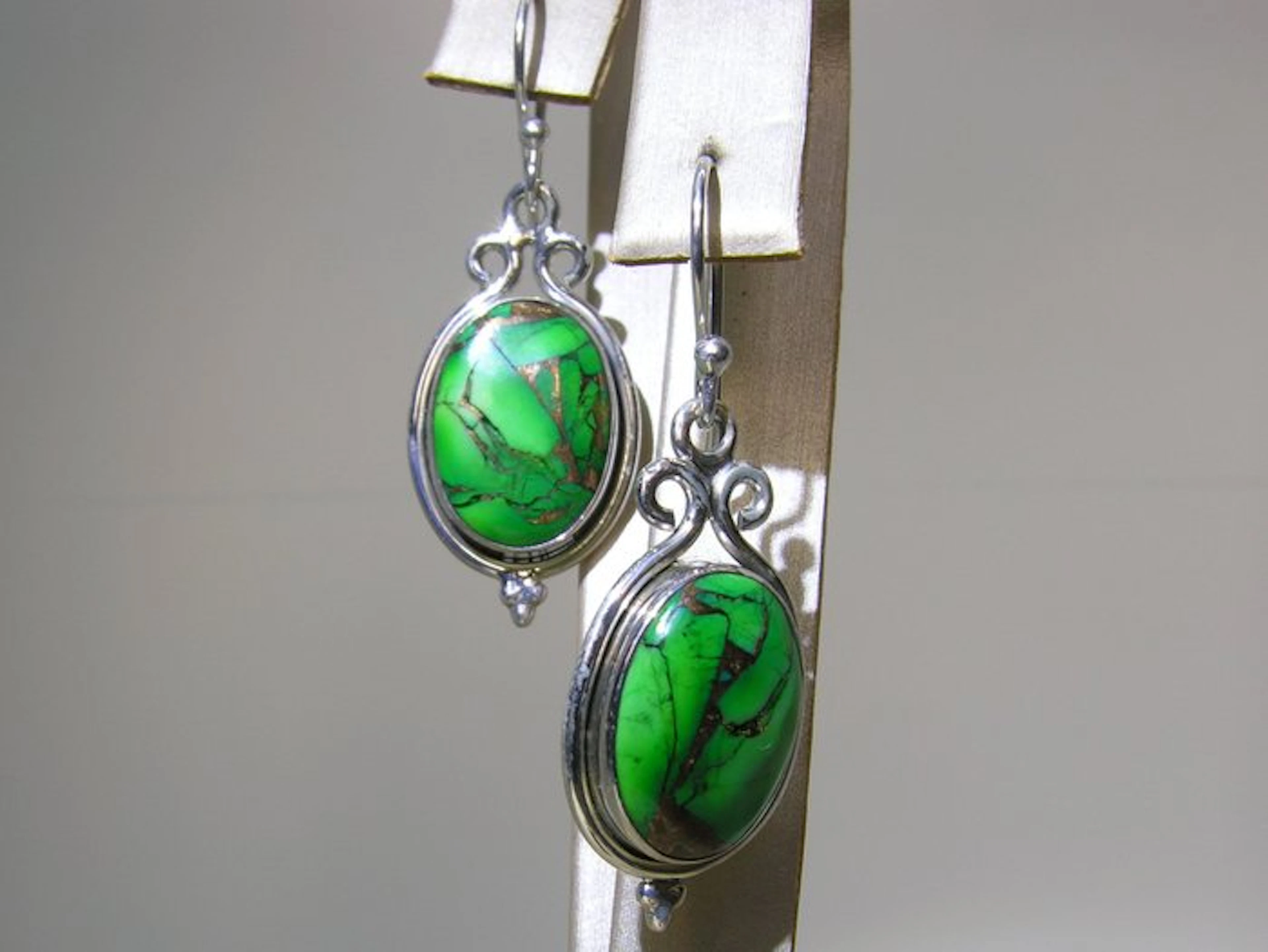 Turquoise Earrings - Height: 39 mm - Width: 14 mm- 6.06 g - (2)