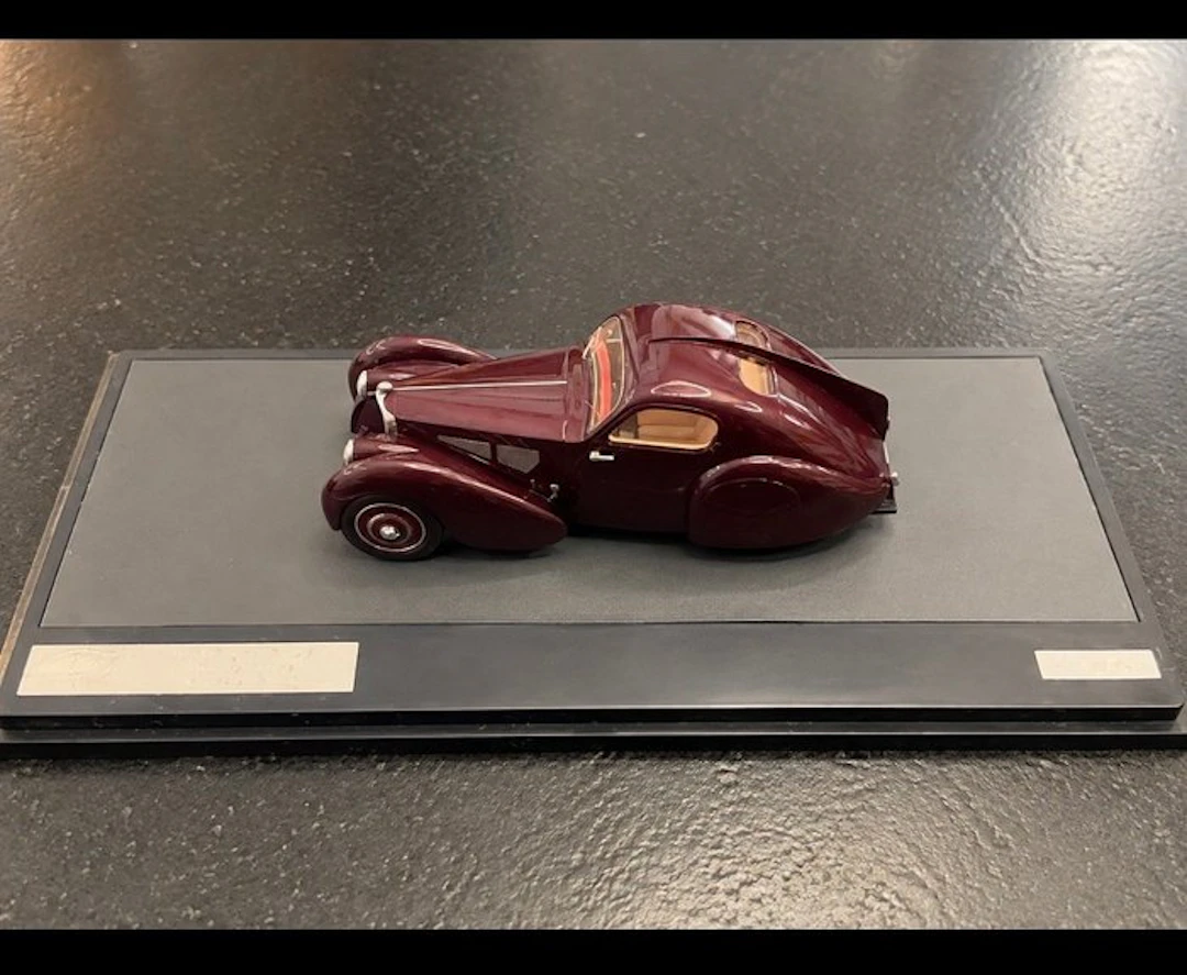 Matrix 1:43 - Model coupé - Bugatti Type 51 Dubos Coupé 1931