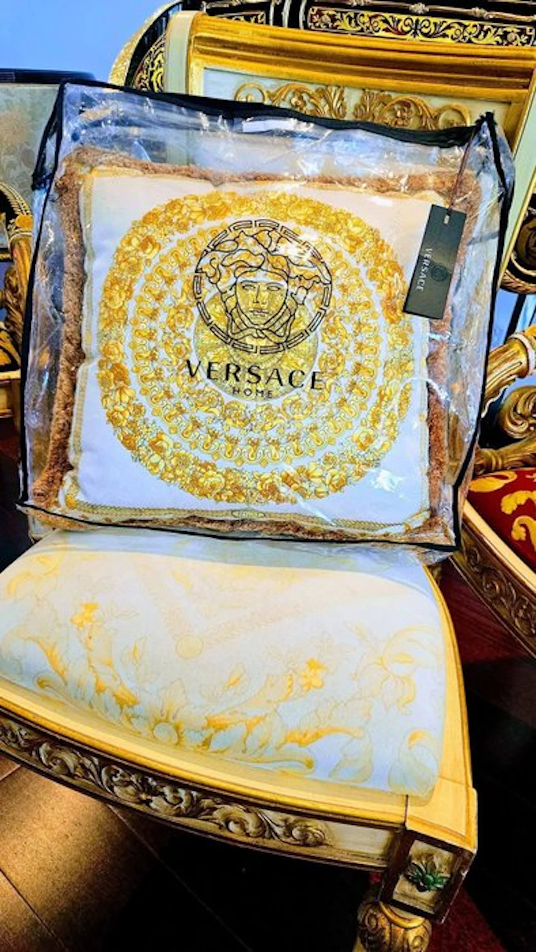 Versace - Cushion