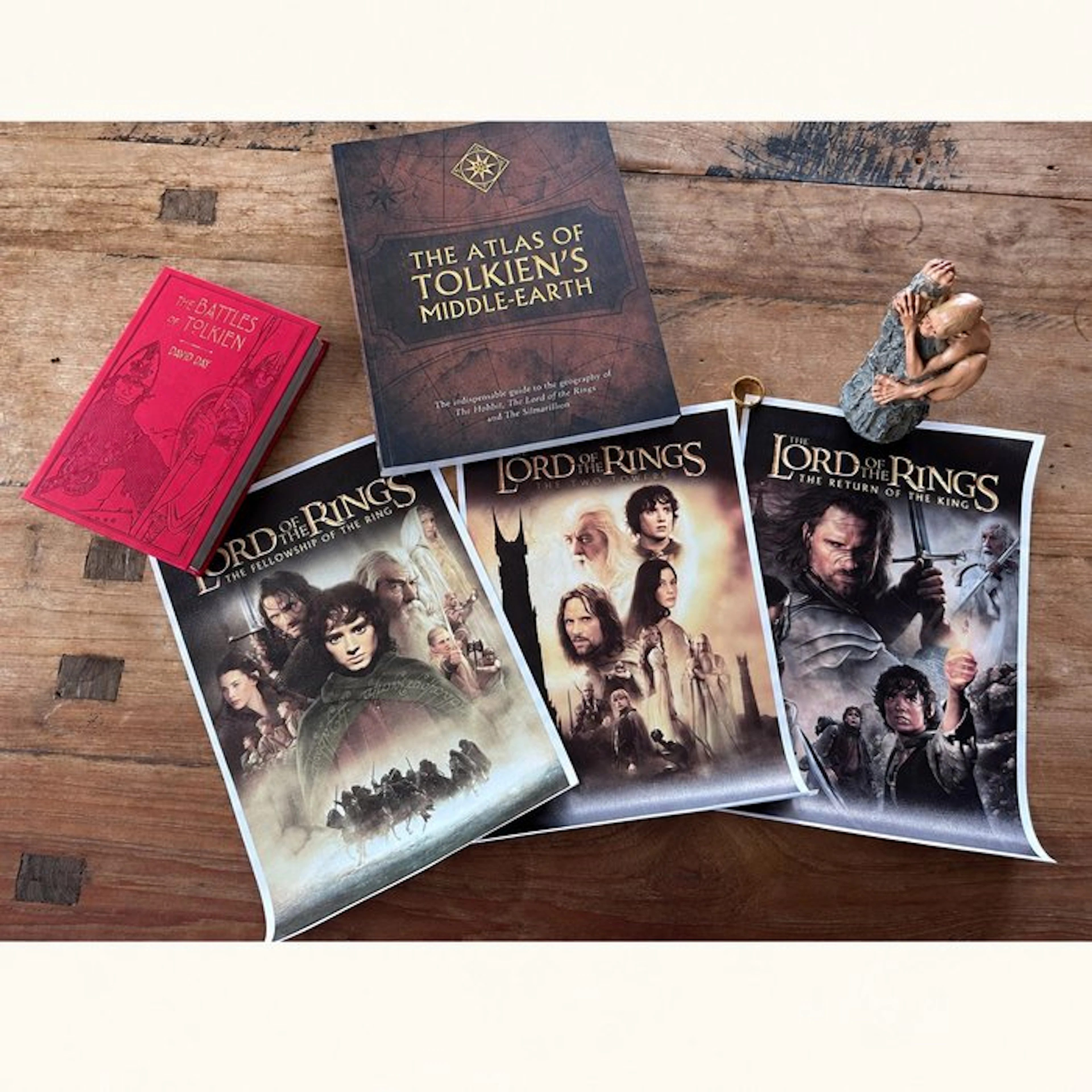 Lord of the Rings, Hobbit, the, The Hobbit - 7 LOTR Books and items