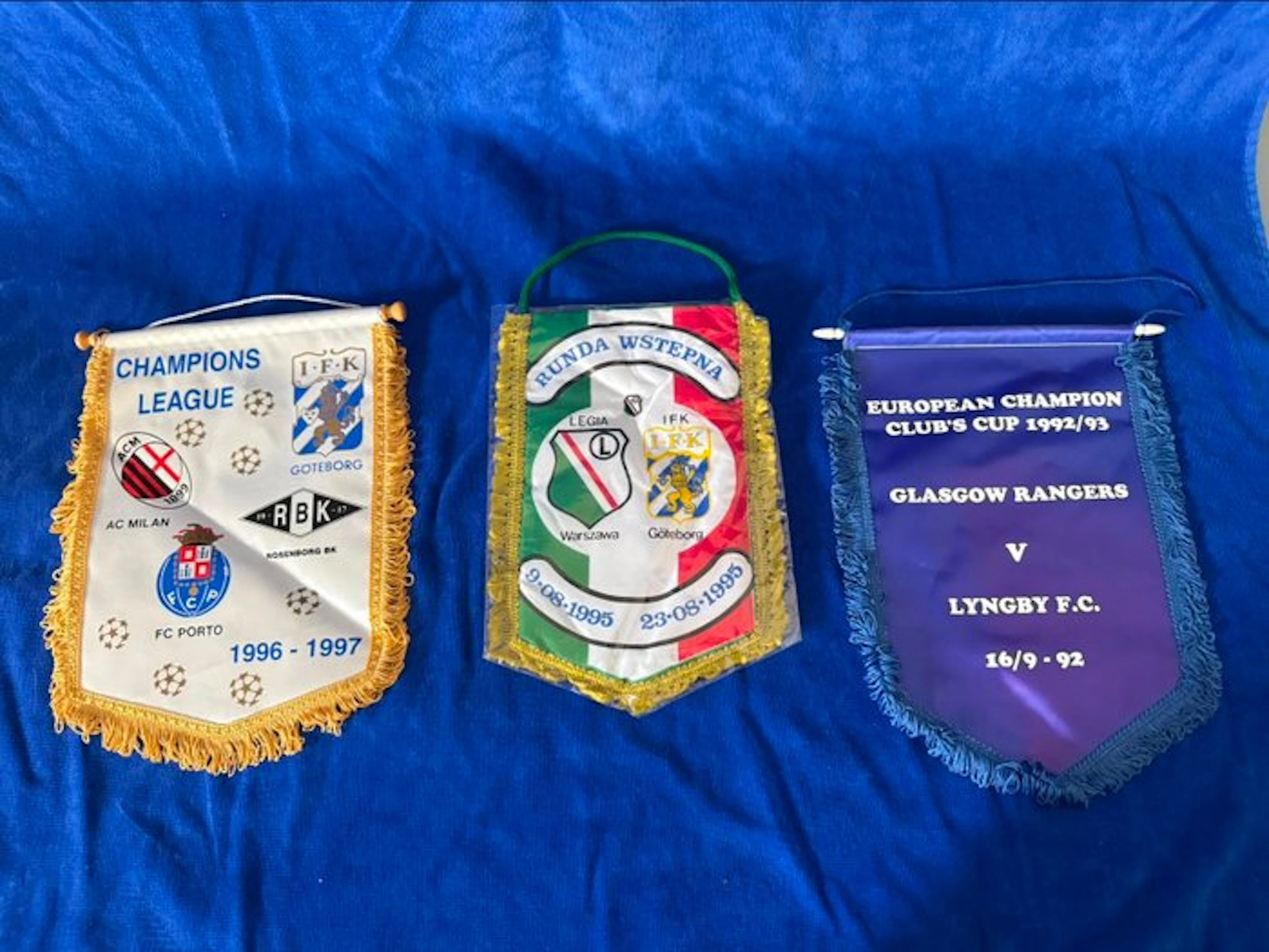 Voetbalmemorabilia - Set van 3x Vintage Europese...