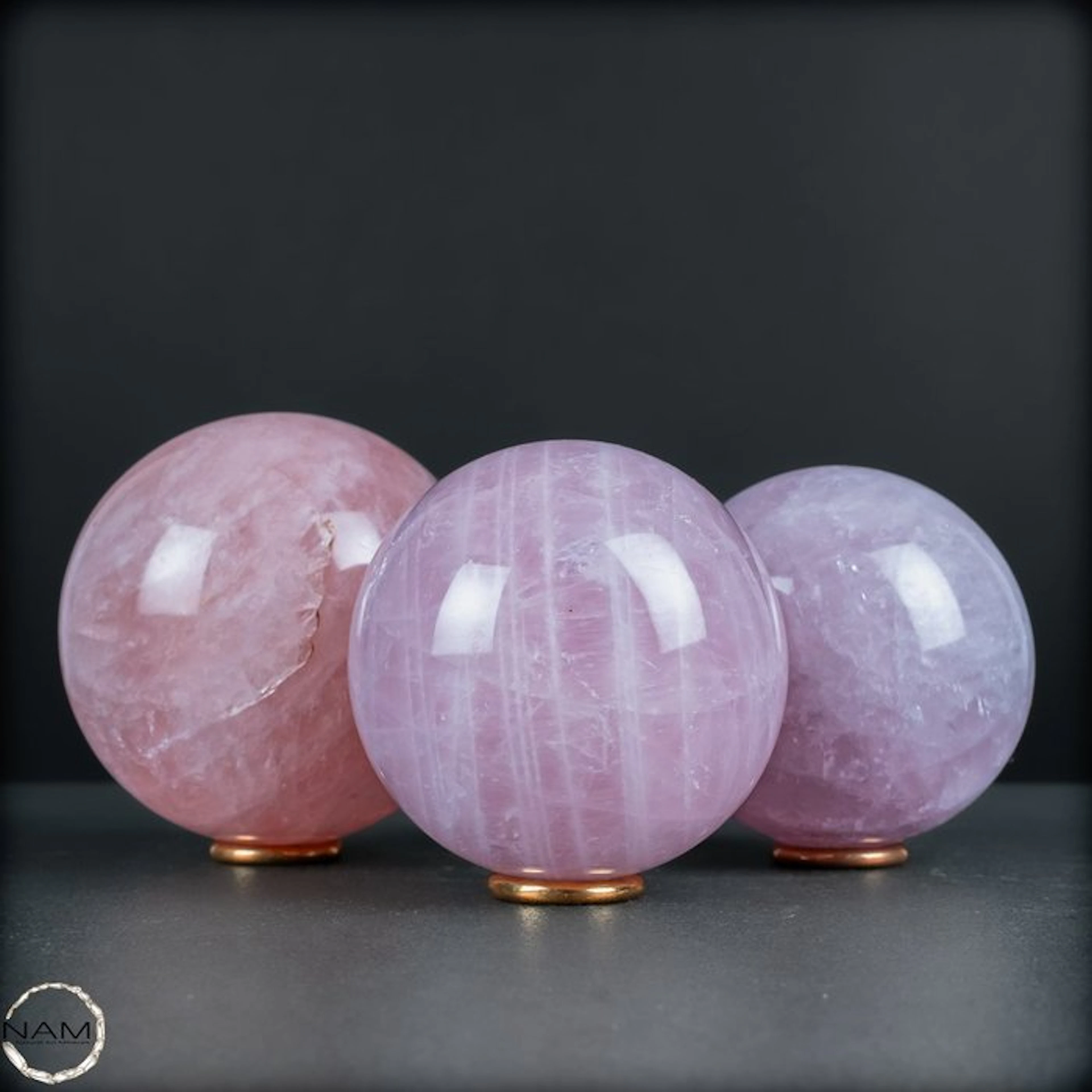 Rose Quartz Sphere Set – Timeless Elegance in Soft Pink...