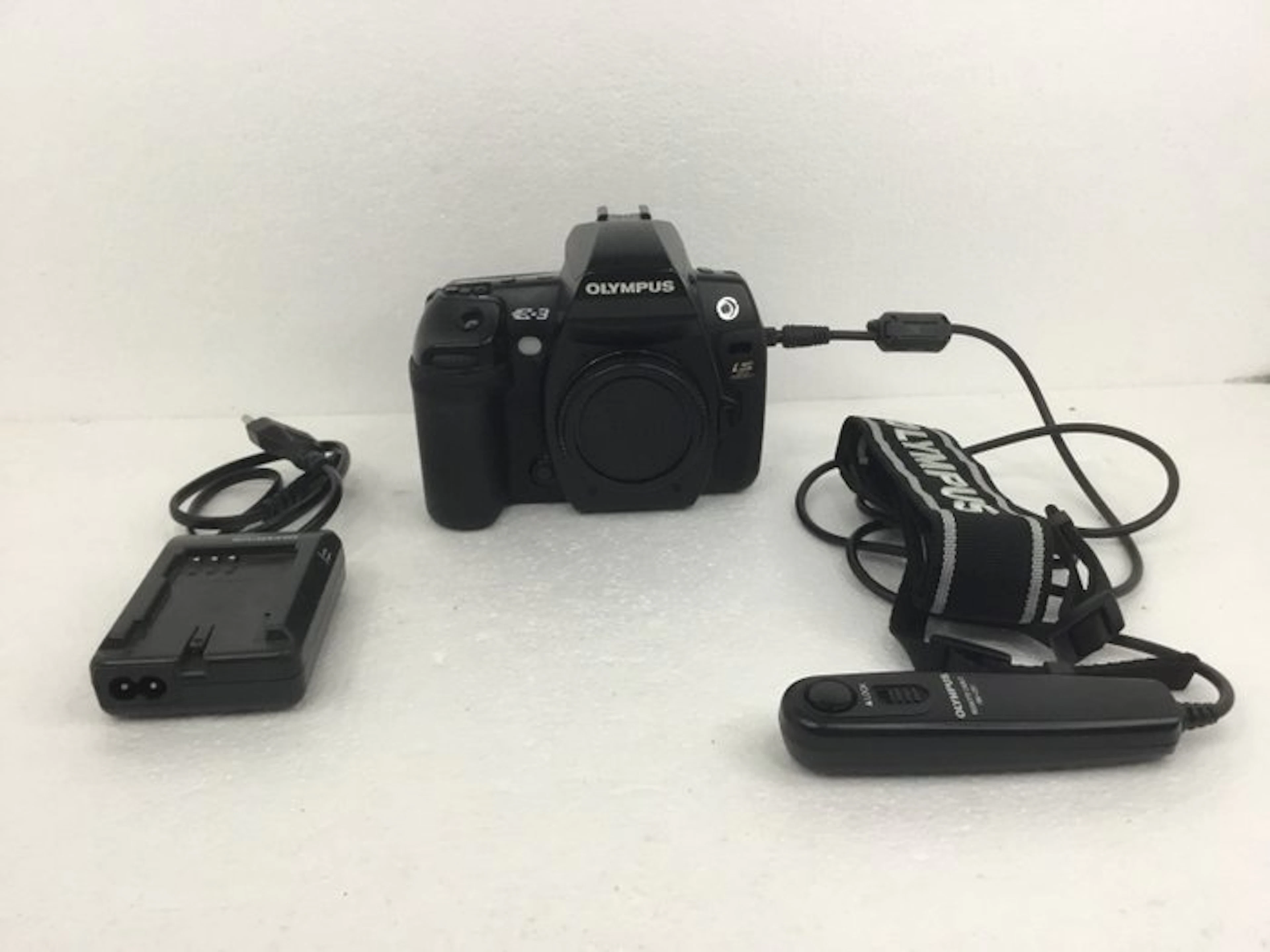 Olympus E-3 Digital reflex camera (DSLR)