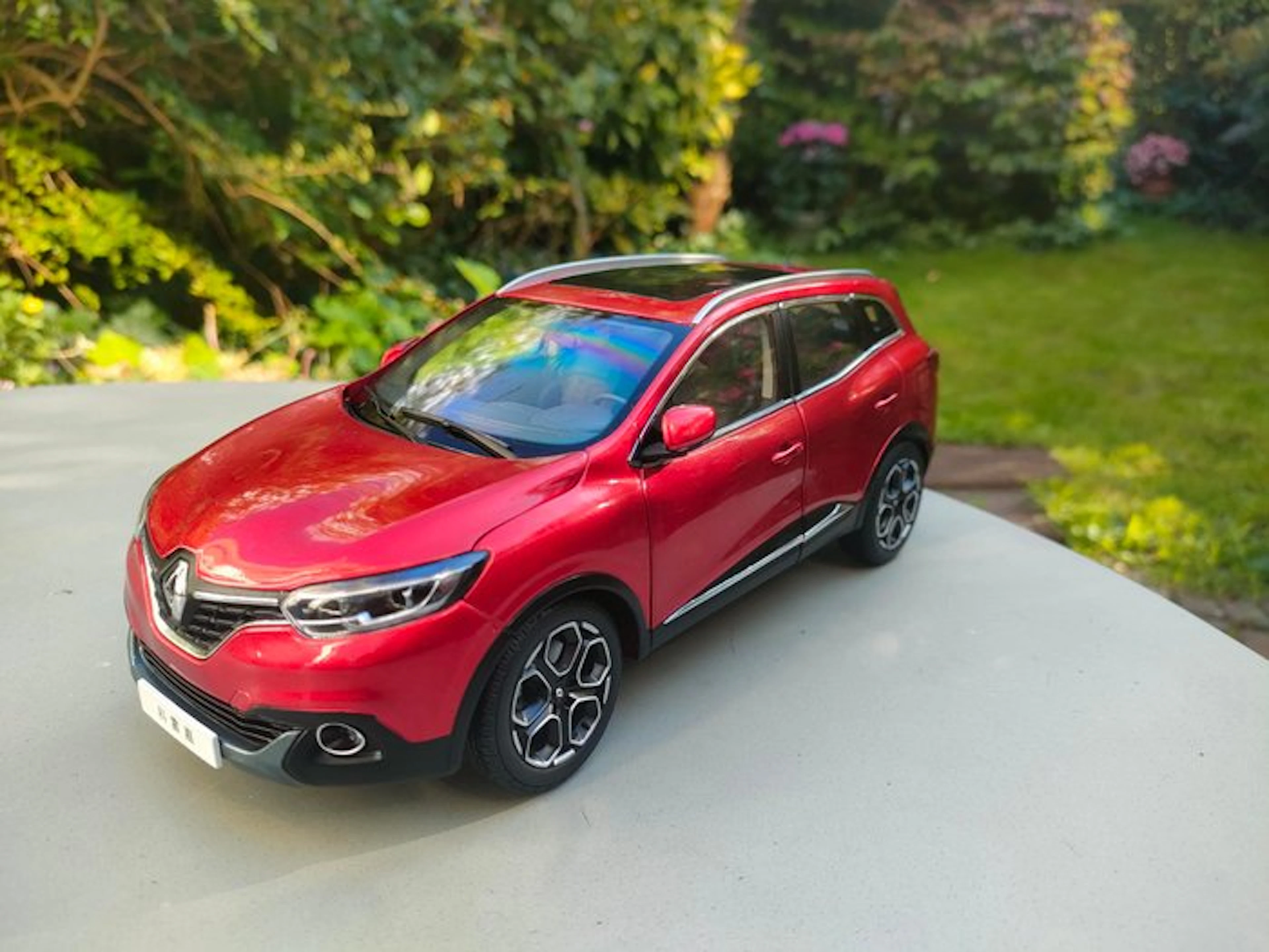Paudi 1:18 - Model car - Renault Kadjar - from 2016, very special!