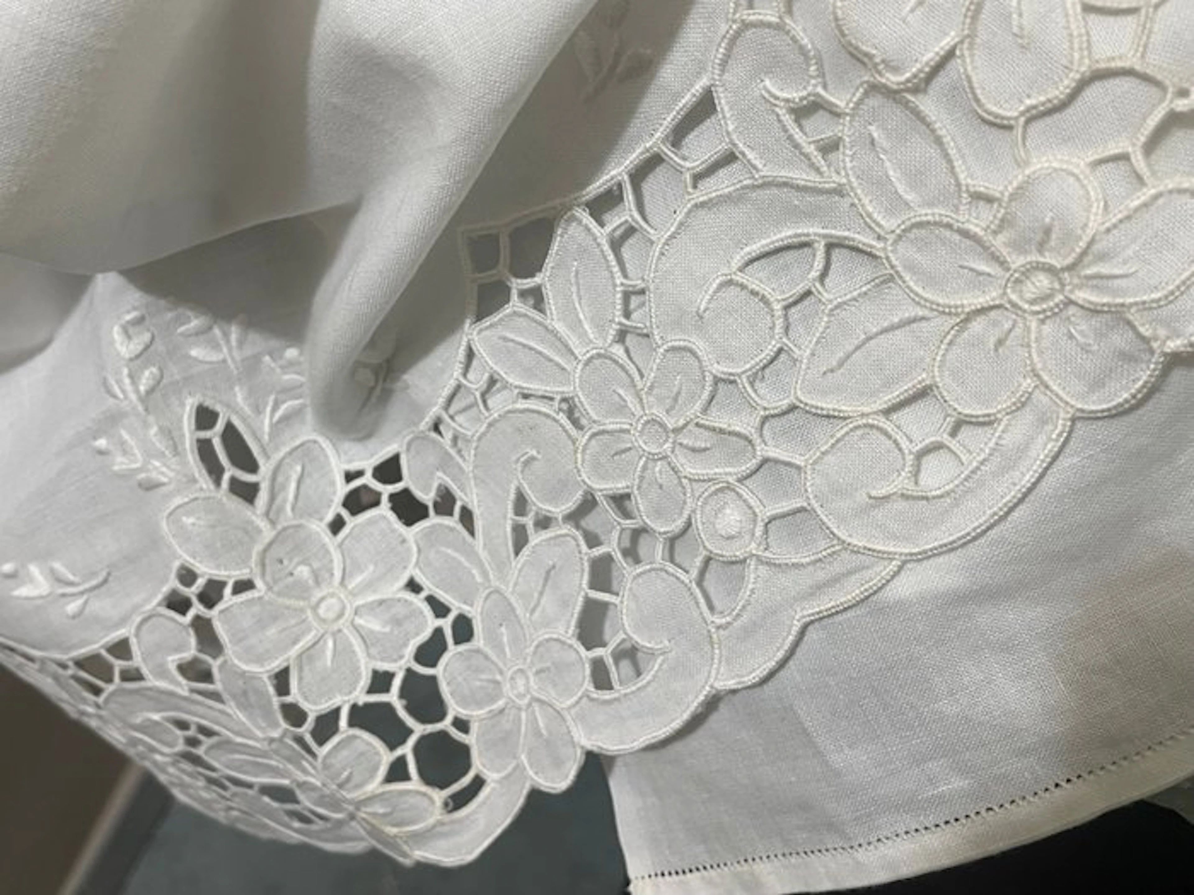 Pizzo a intagli e ricami fatti a mano - Towel (2) - 1.08...