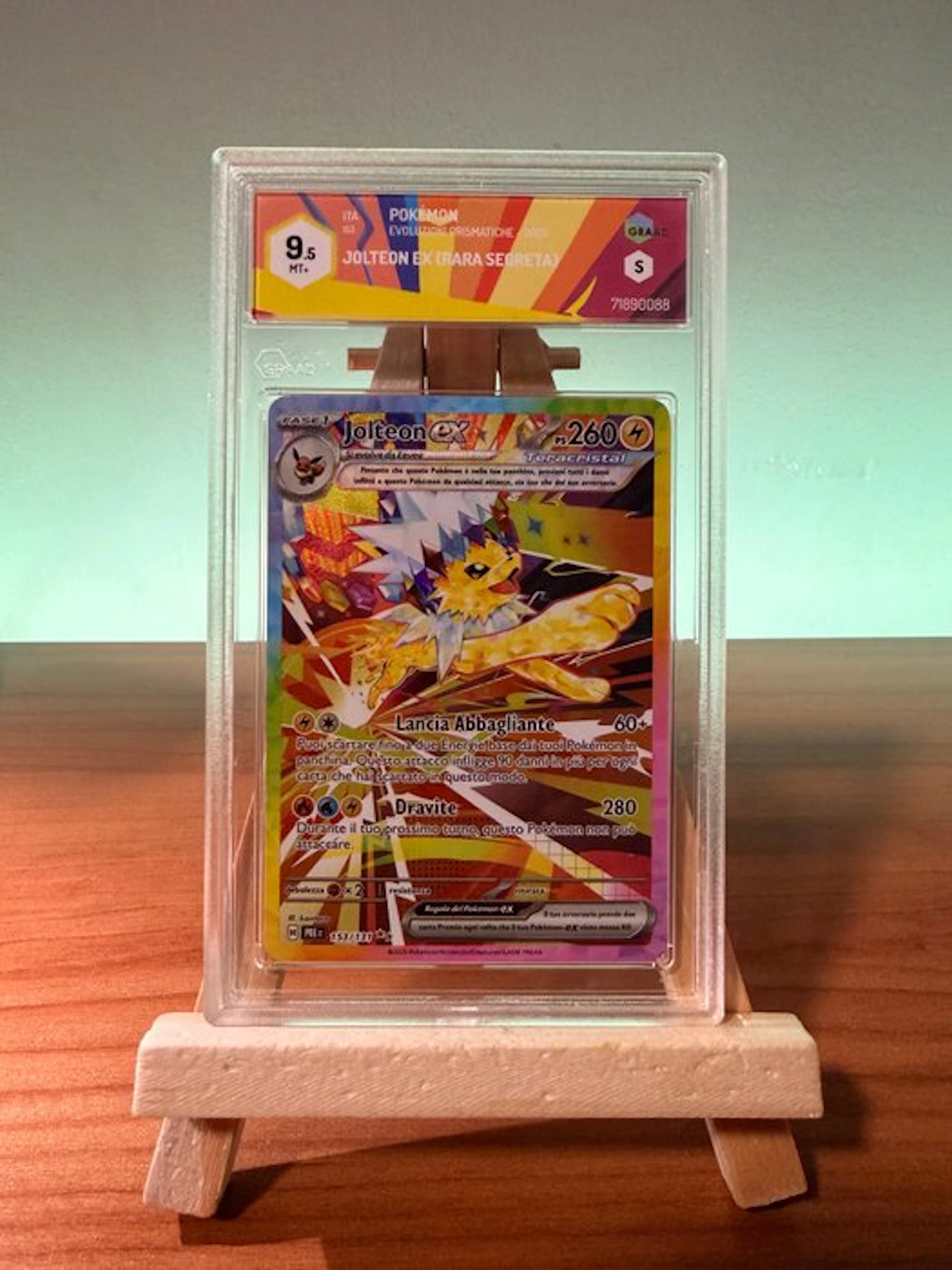 Pokémon - 1 Graded card - Jolteon 153/131 Secret rare