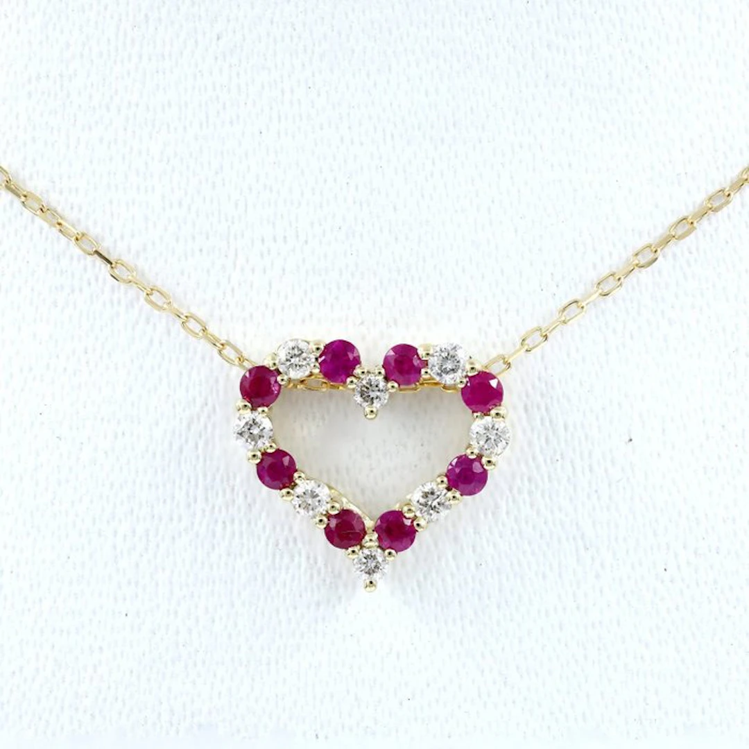 Necklace with pendant - 14 kt. Yellow gold - 0.62ct. tw. Ruby - Diamond
