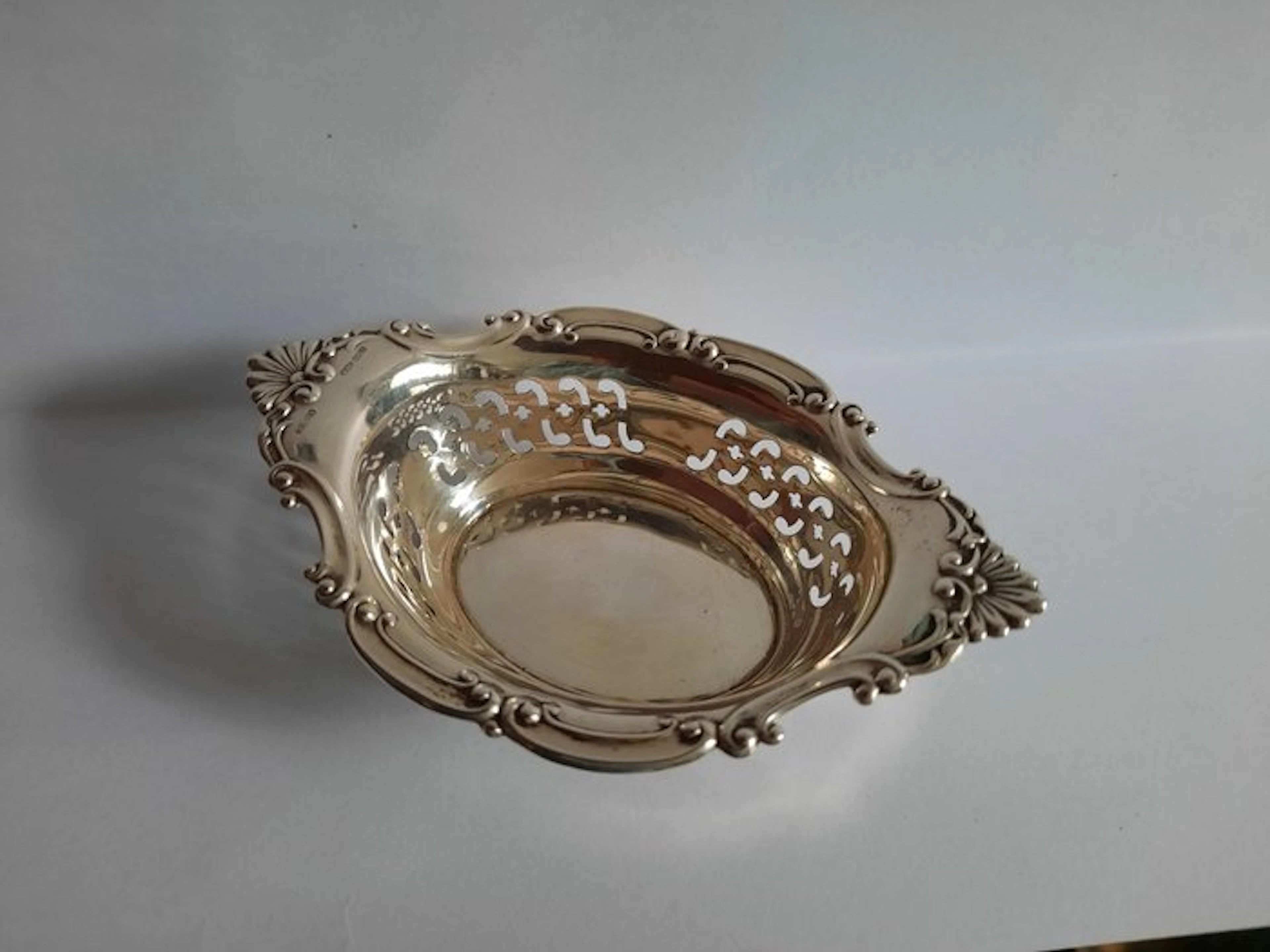 Centrepiece - .925 silver - Nut bowl, openwork, 925.