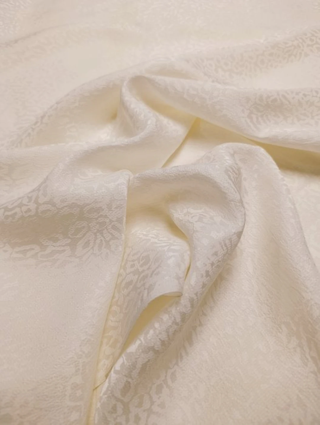 B641 - 450 x 135 cm - Jacquard in 100% Pura Seta –...