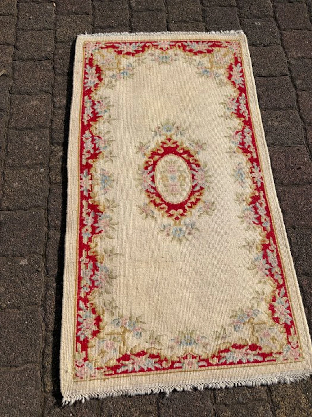 Carpet - 132 cm - 75 cm - Oriental, in Aubusson style
