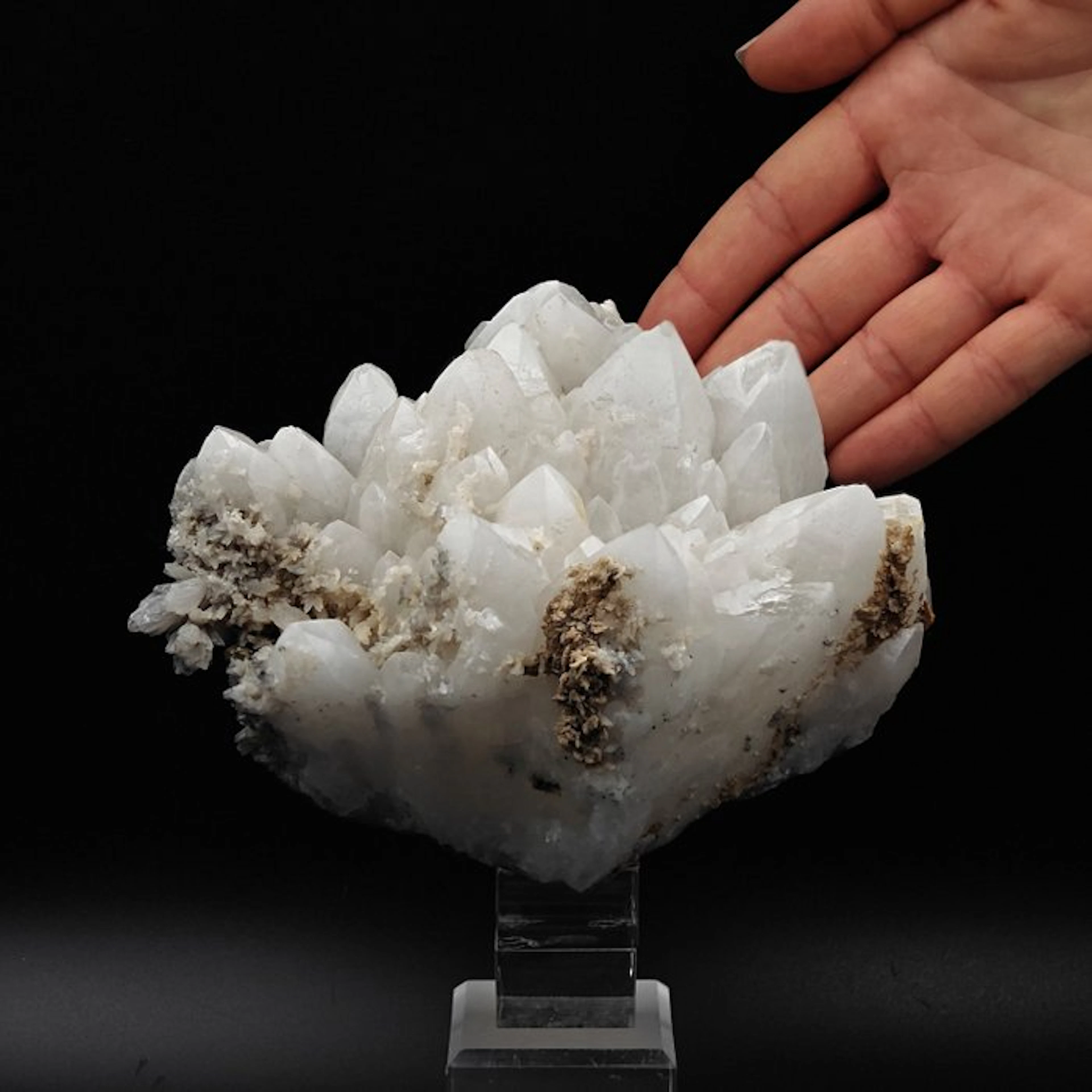 Milky quartz with calcite