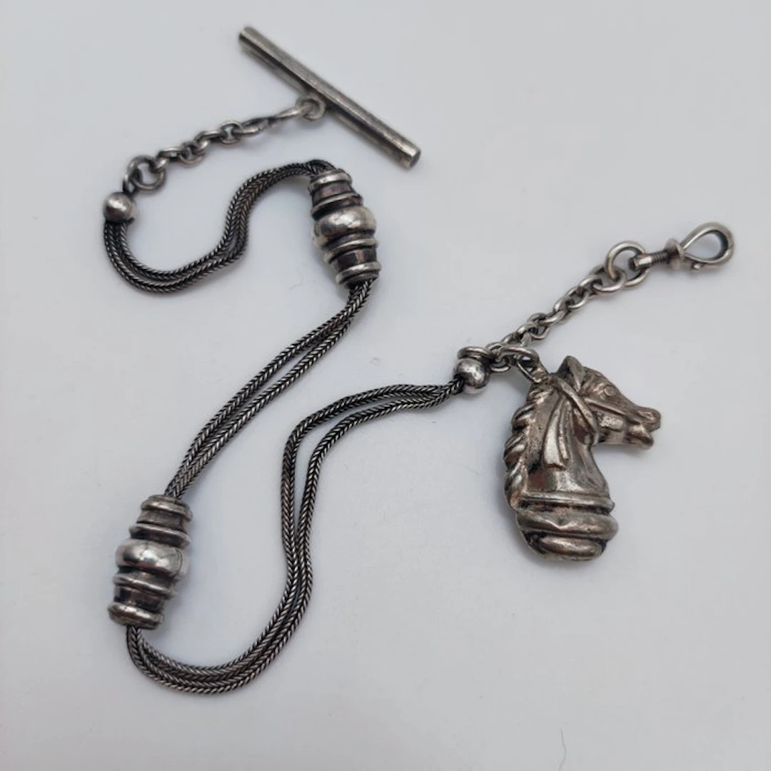 No reserve price - Breast ornament Silver