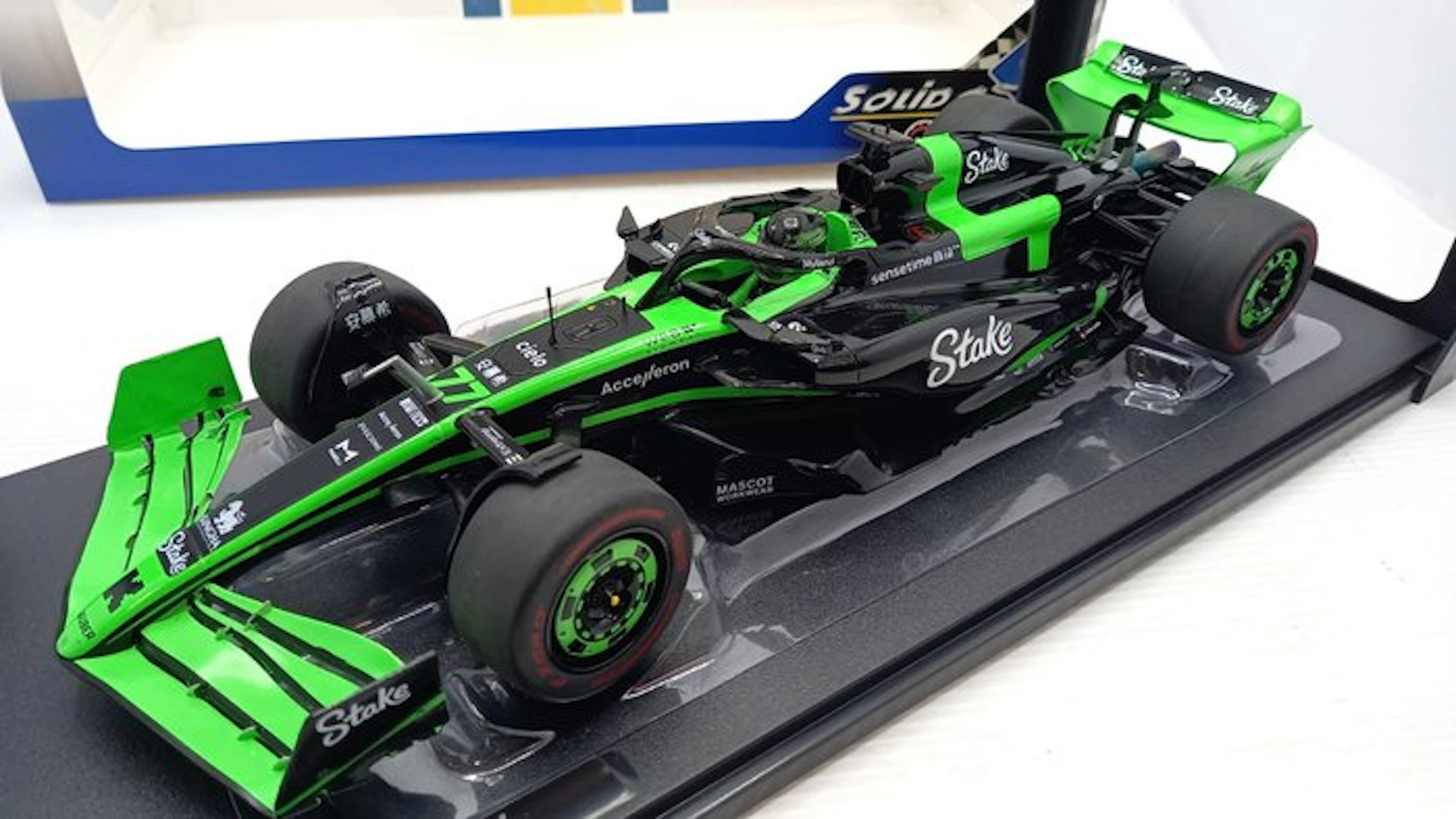 Solido 1:18 - Model car - Kick Sauber F1 Team C44 V