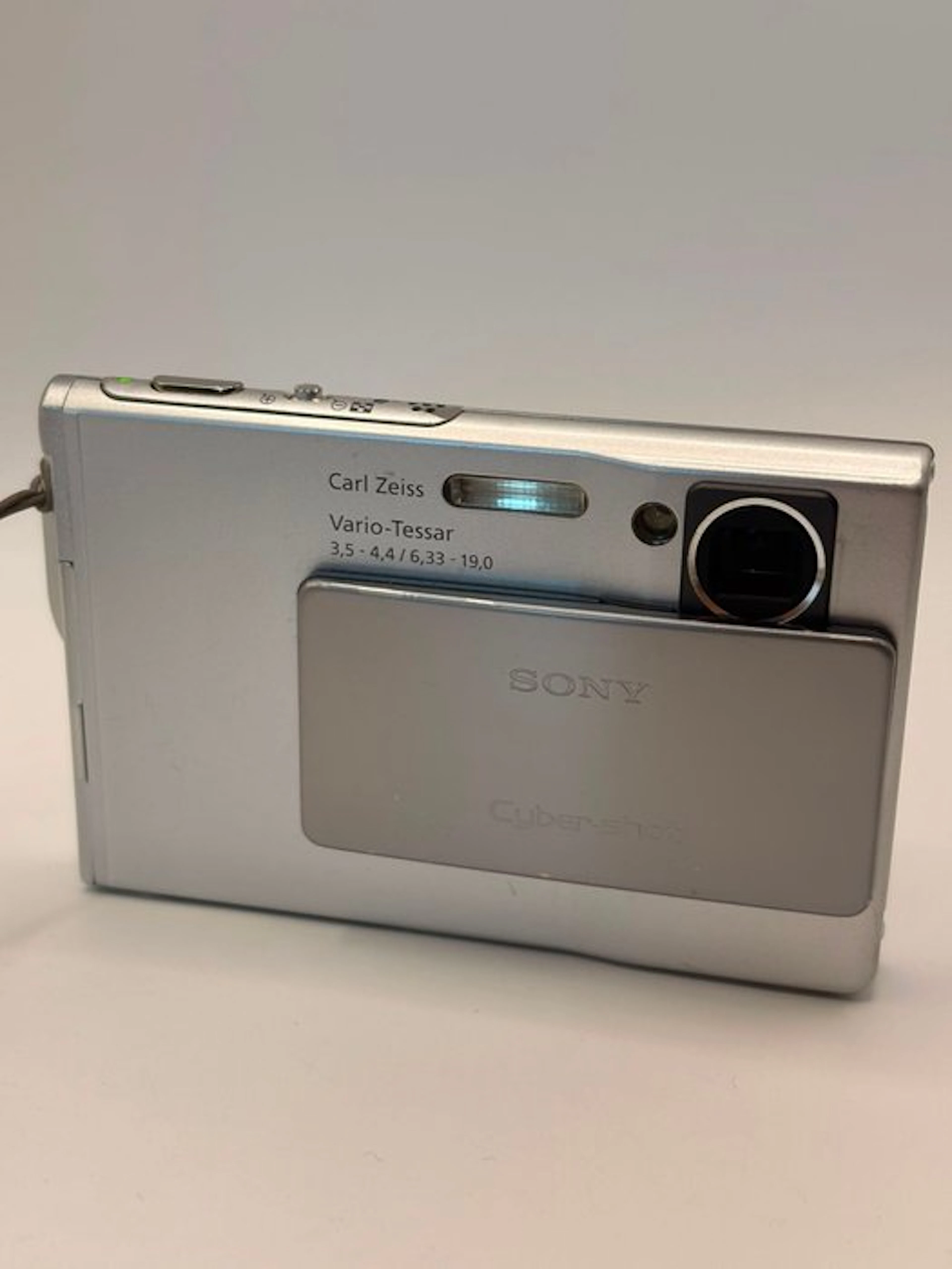 Sony DSC-T7 Digital camera