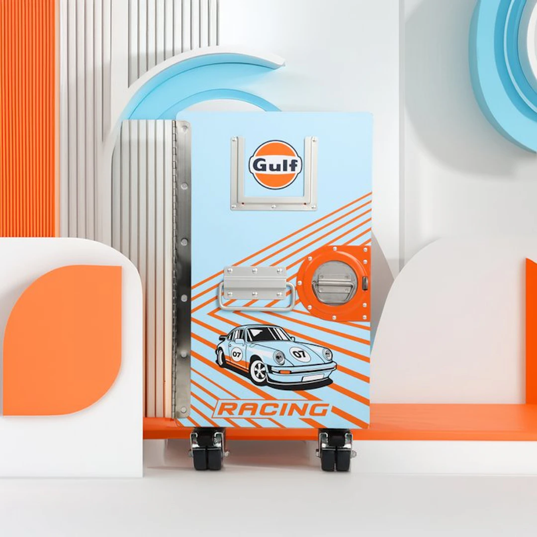 Trap Trading - Airline trolley - Porsche 911 furniture...