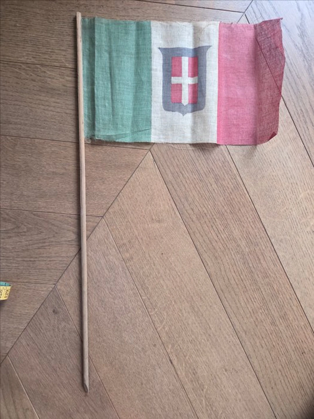 Italy - Flag - Bandiera Italiana con asta Savoia Regio Esercito