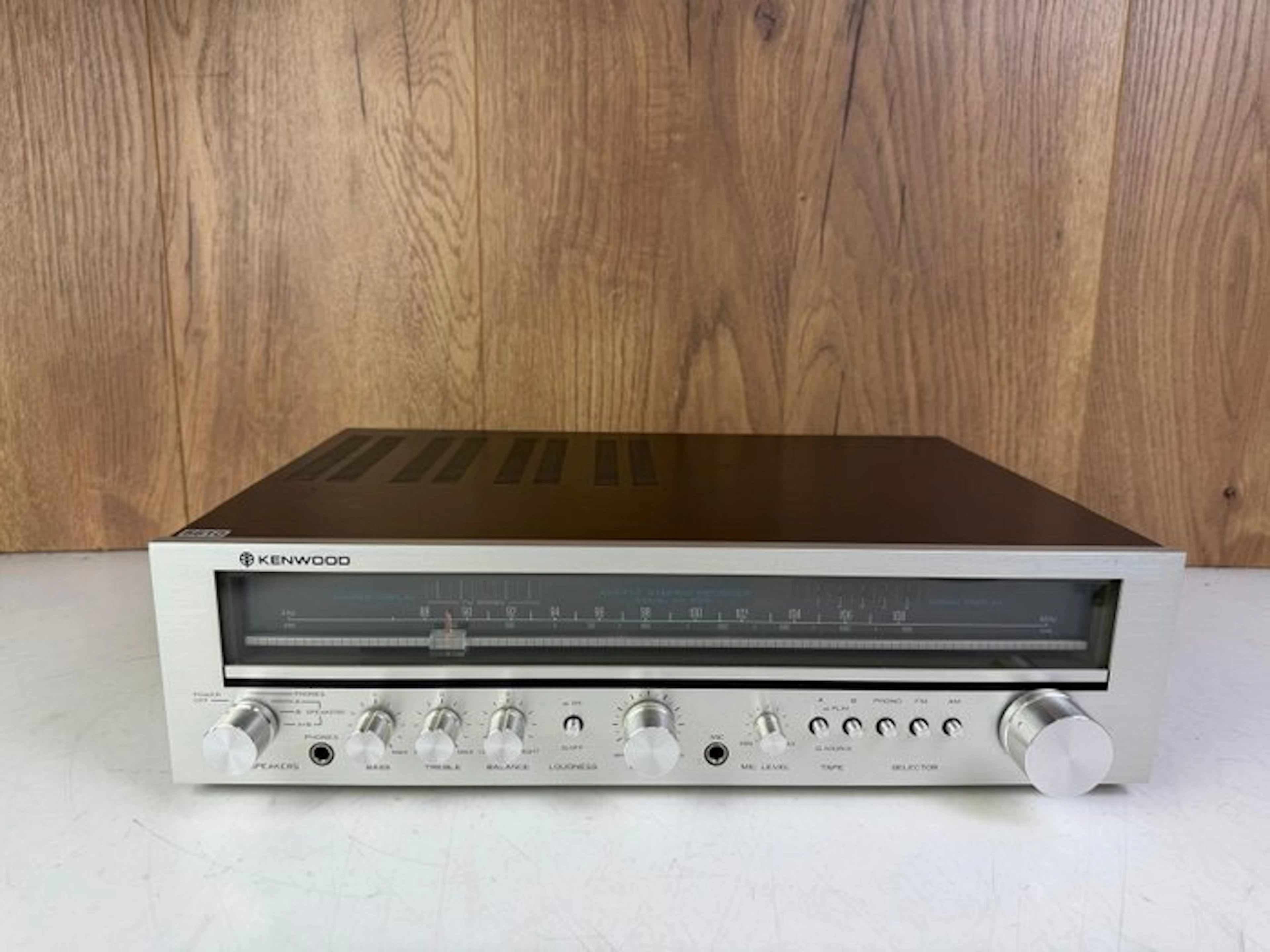 Kenwood - KR-2010 Solid state stereo receiver