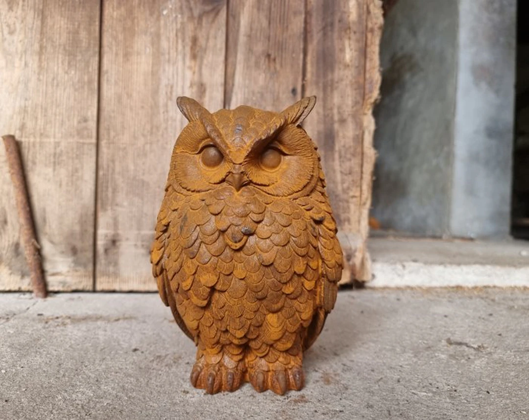 Figurine - uil - Iron