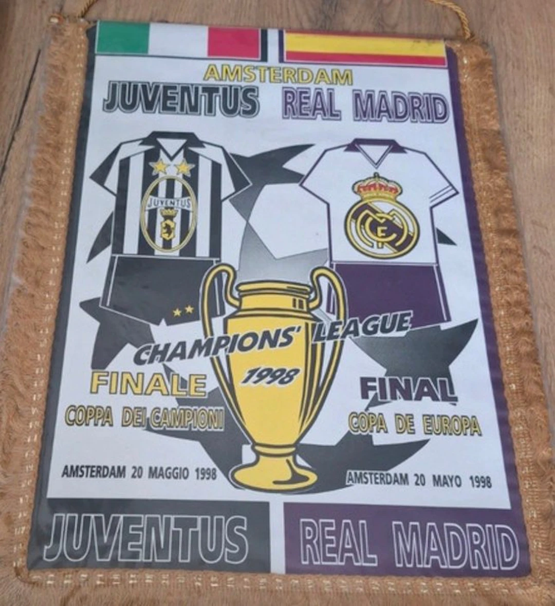 Juventus - Champions League - 1998 - Flag / pennant