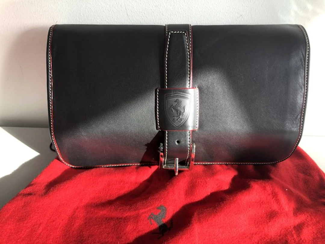 Accessories - Ferrari - Ferrari Toilettas (Made in Italy)
