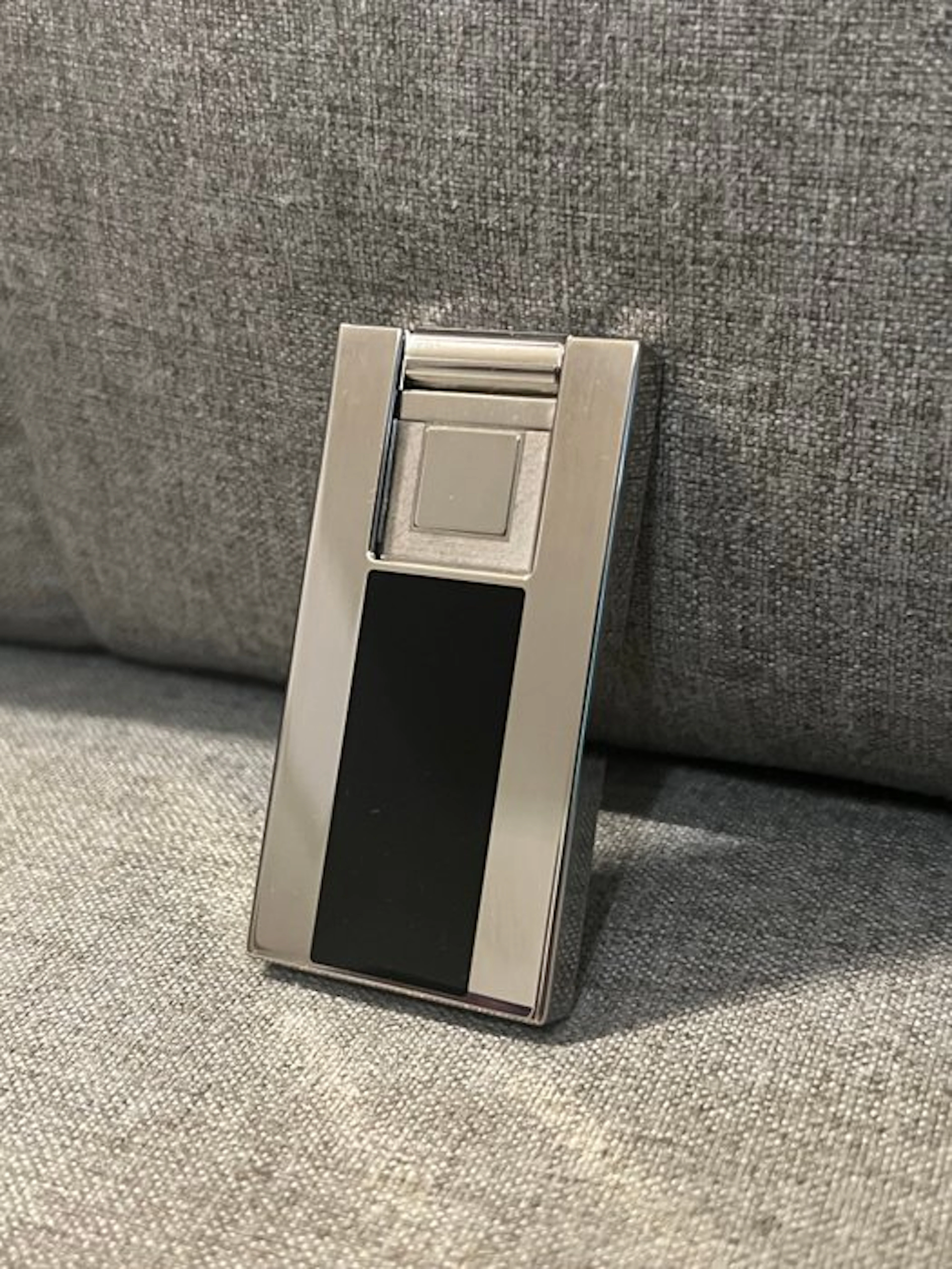 S.T. Dupont - D Light - No reserve price - Lighter - Silver plated