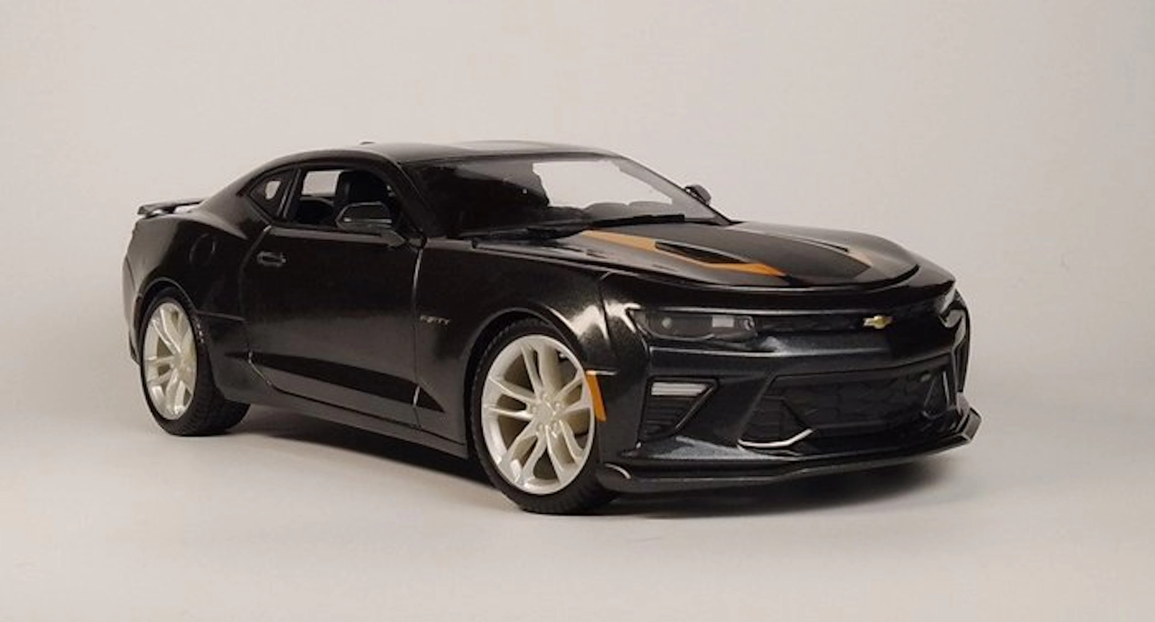 Maisto 1:18 - Model car - Chevrolet Camaro SS 2017