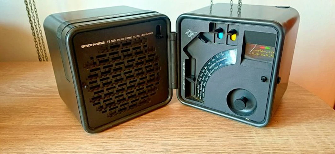 Brionvega - TS505 'Cubo' Radio