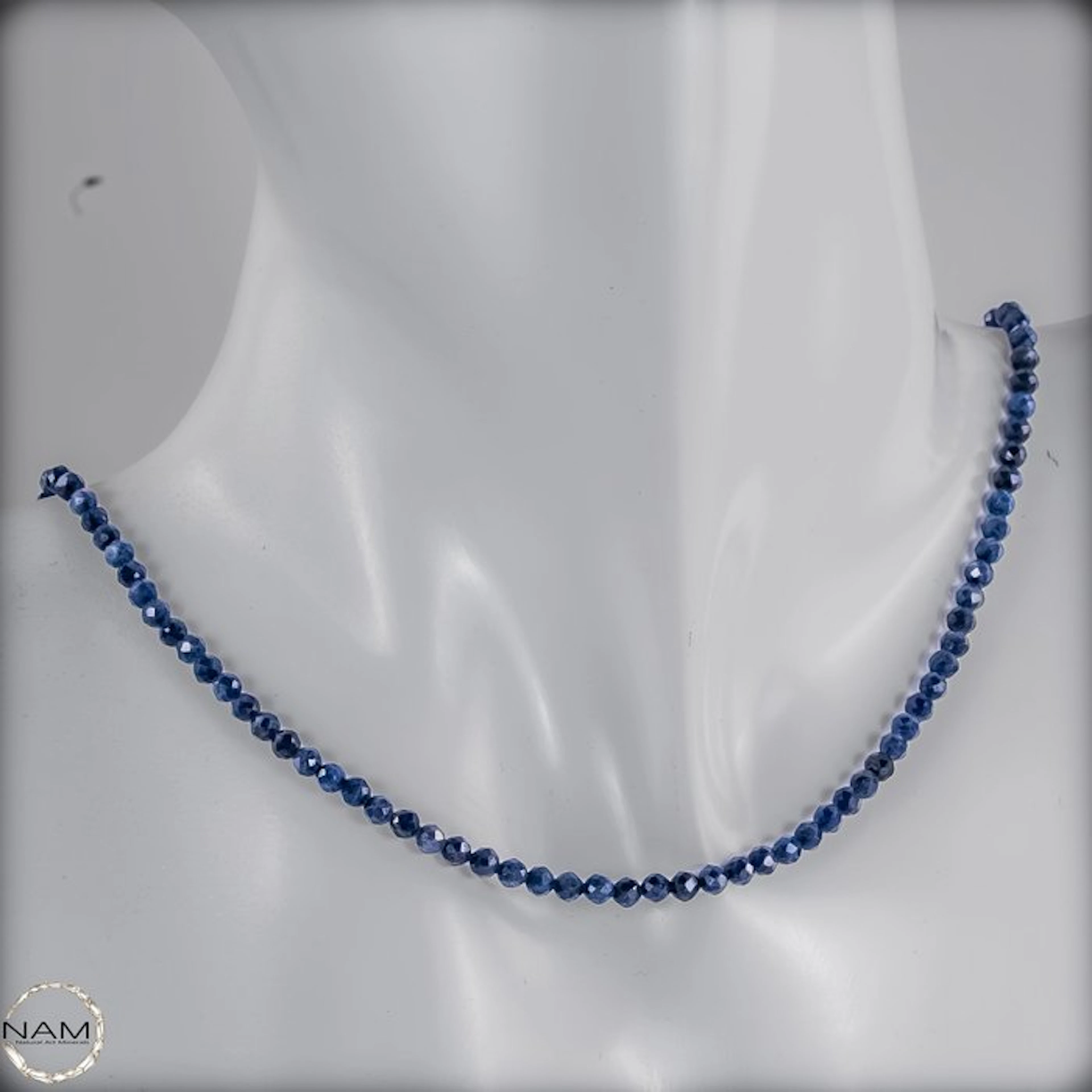 Sapphire chain – Deep blue and timeless elegance - 37.65 ct- 7.53 g