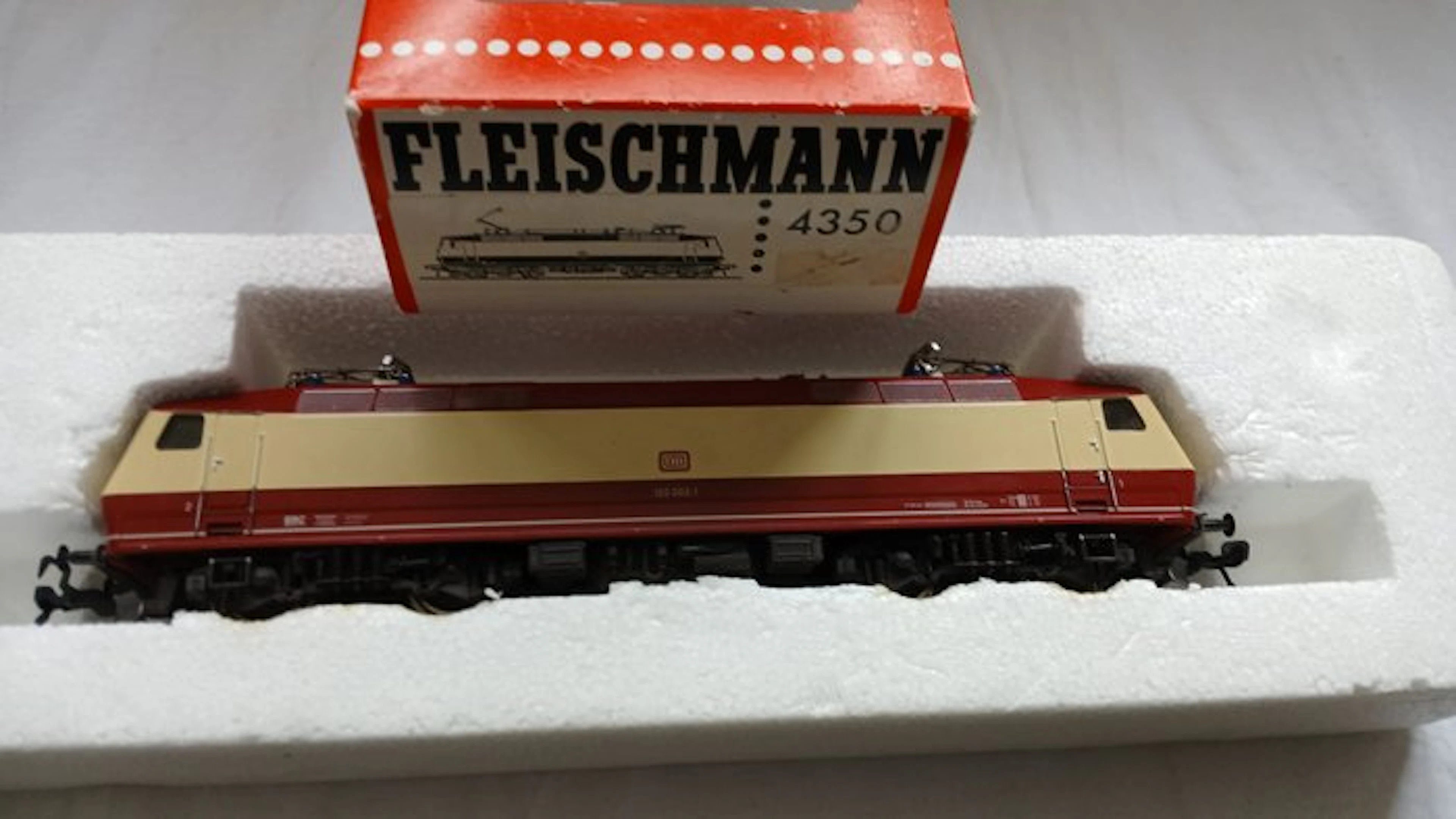 Fleischmann H0 - 4350 - Electric locomotive (1) - TEE - DB