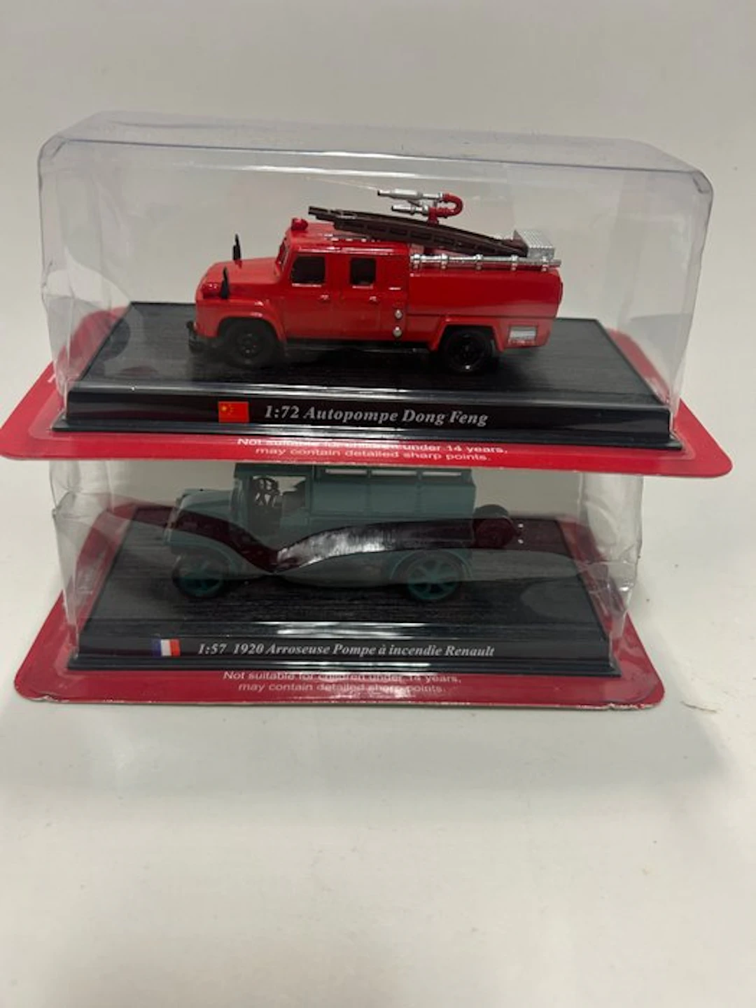 1:72 - Model truck (2) - 1:72 Autopompe Dong Feng; 1:57...