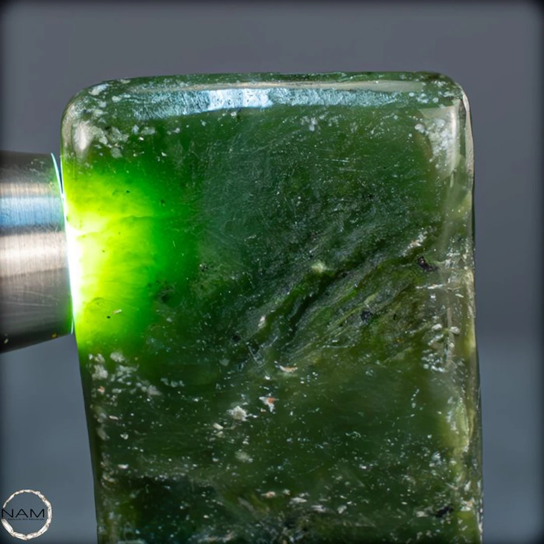 Majestic nephrite jade freeform – Symbol of purity and strength.- 941.55 g