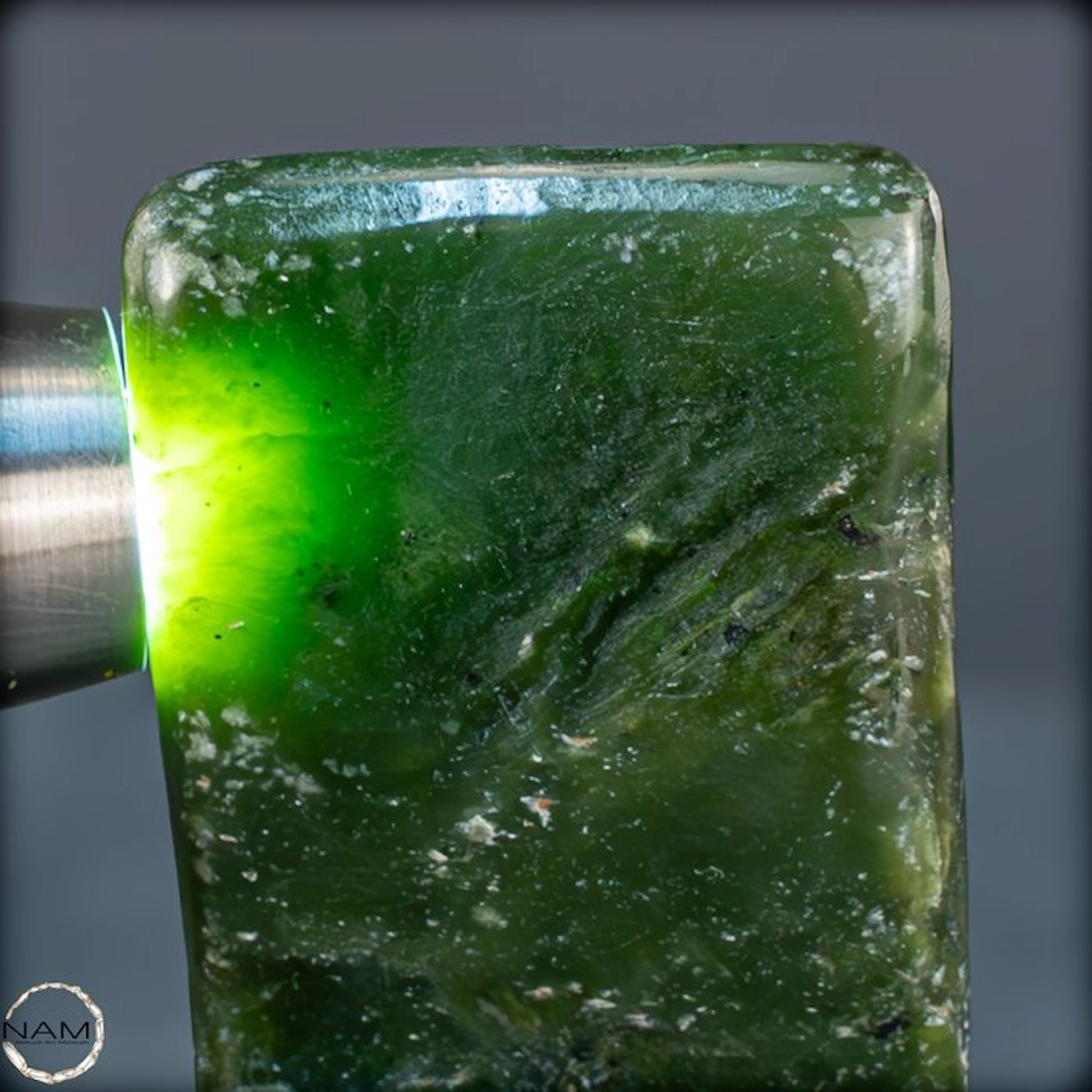 Majestic nephrite jade freeform – Symbol of purity and strength.- 941.55 g