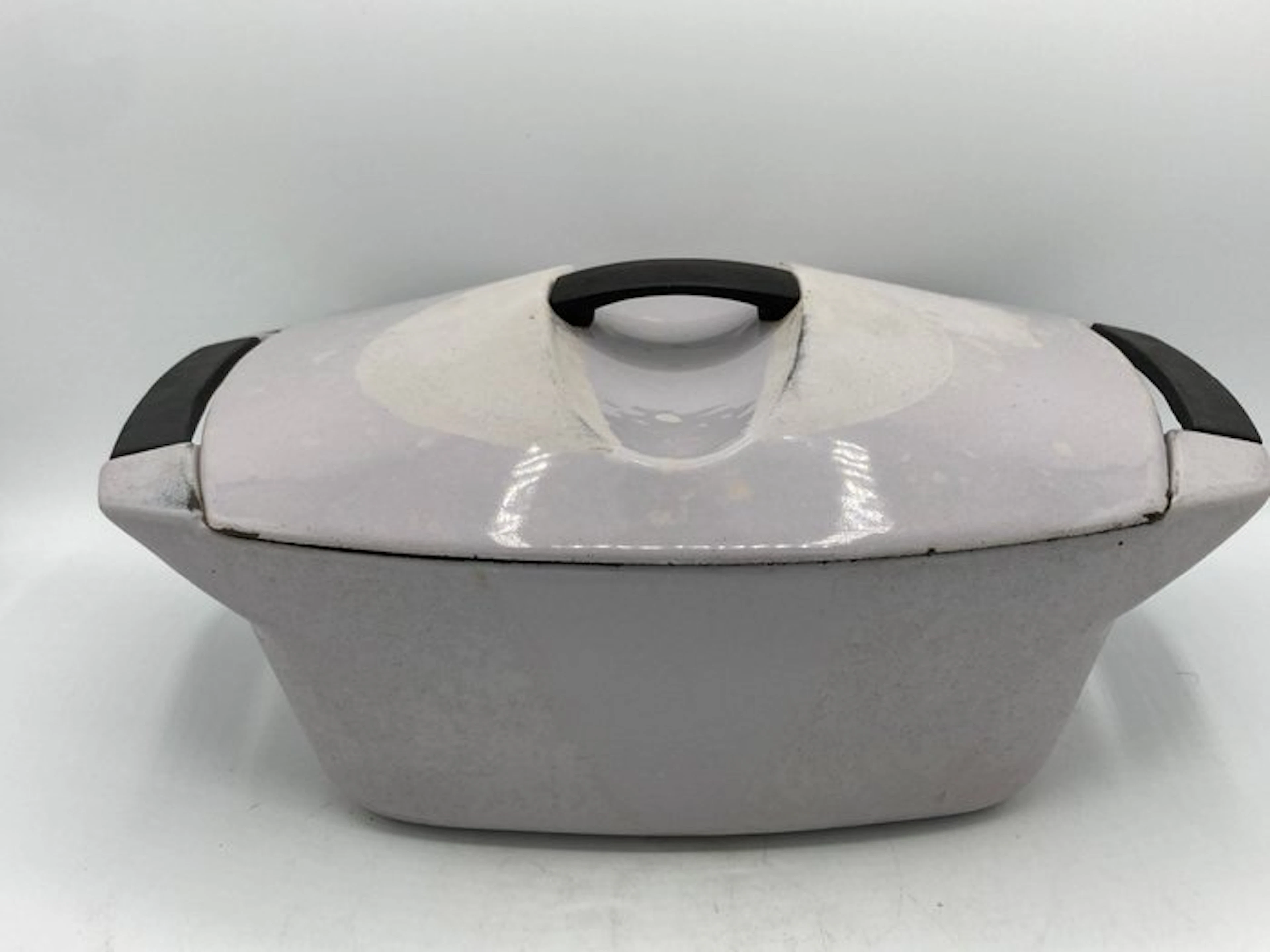 Le Creuset - Raymond Loewy - Casserole dish - Coquelle 4.5L - source