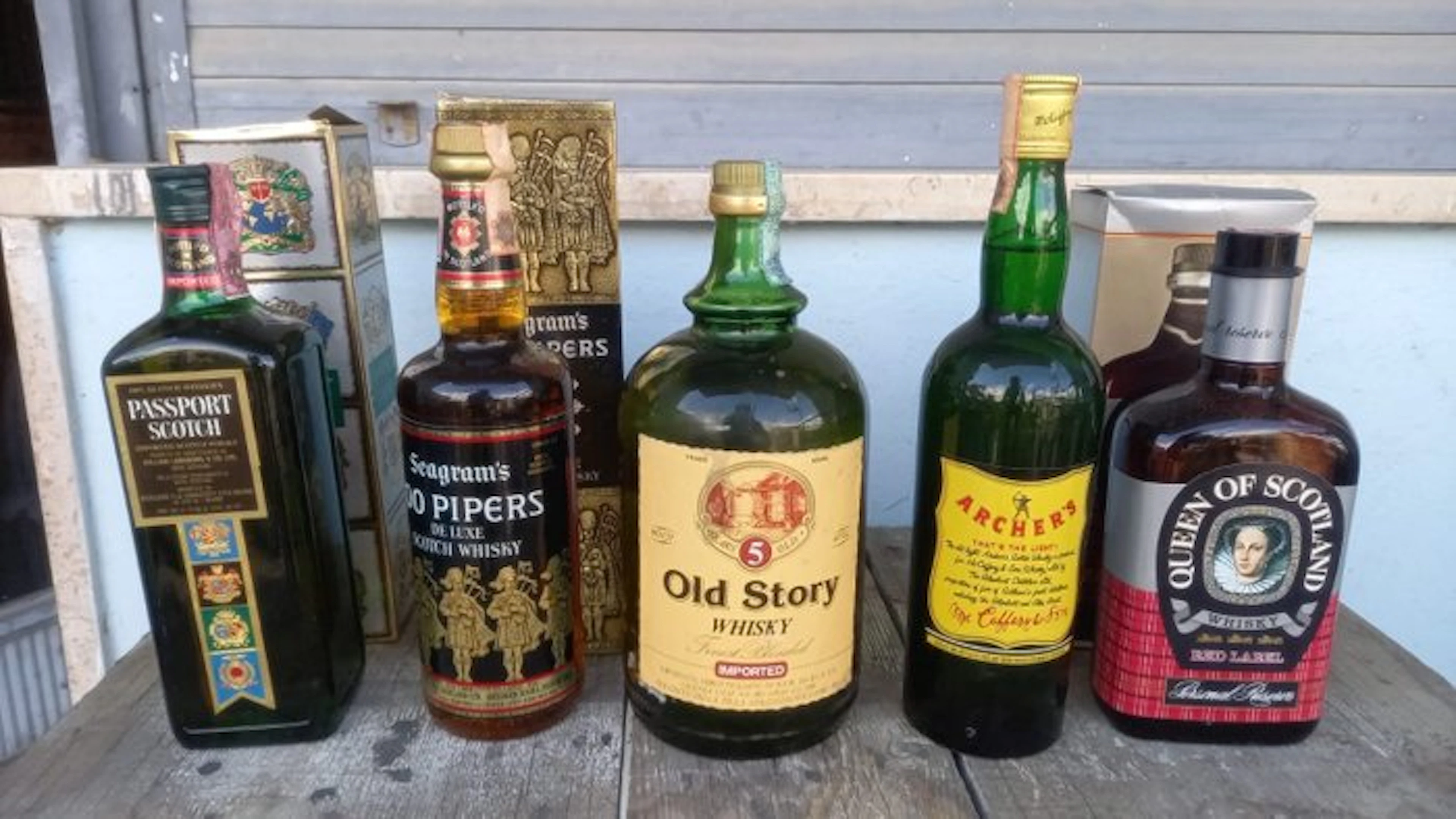 Passport Scotch + Seagram's 100 Pipers + Old Story Whisky...