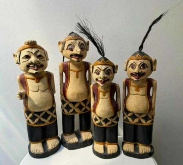 Set of Punakawan figures. - Wood - Indonesia - Late 20th century