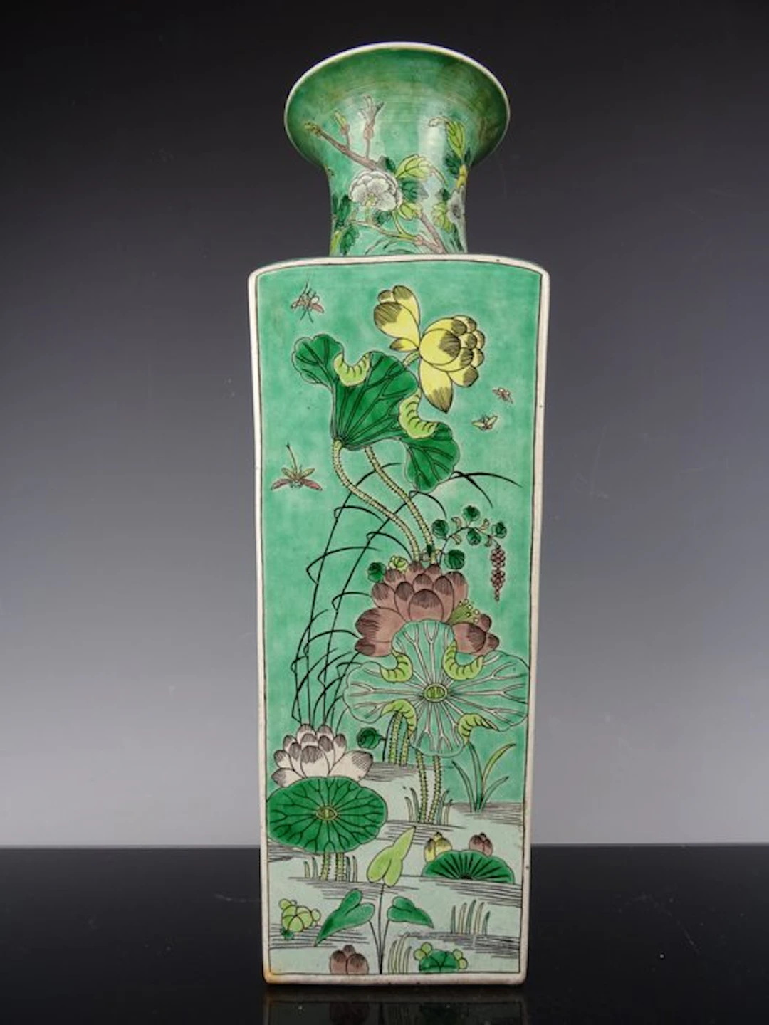 Vase - Porcelain - China - Qing Dynasty (1644-1911) - Kangxi brand