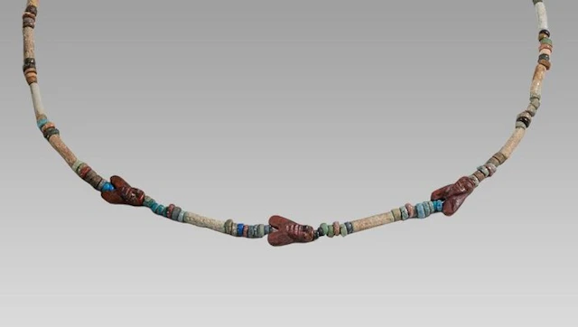 Ancient Egyptian Carnelian and faience Fine necklace 3 Fly amulets