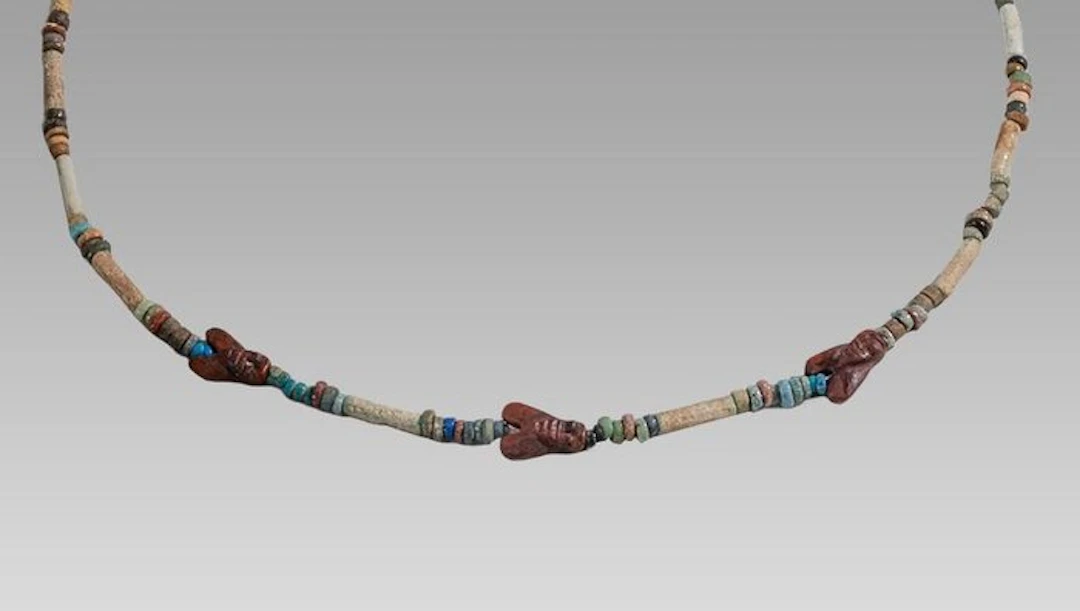 Ancient Egyptian Carnelian and faience Fine necklace 3 Fly amulets
