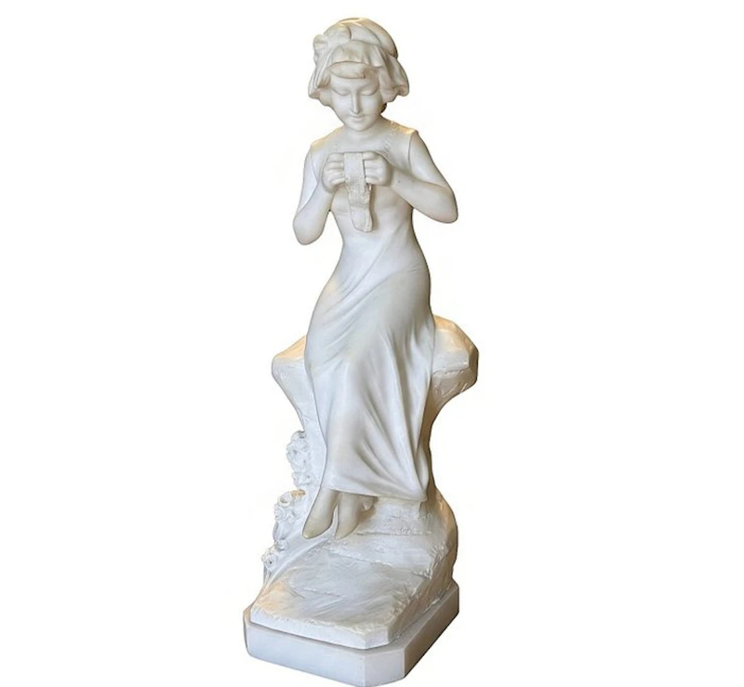 Parent (19° secolo) - Statue, Fanciulla con Tessuto - 55 cm - Alabaster