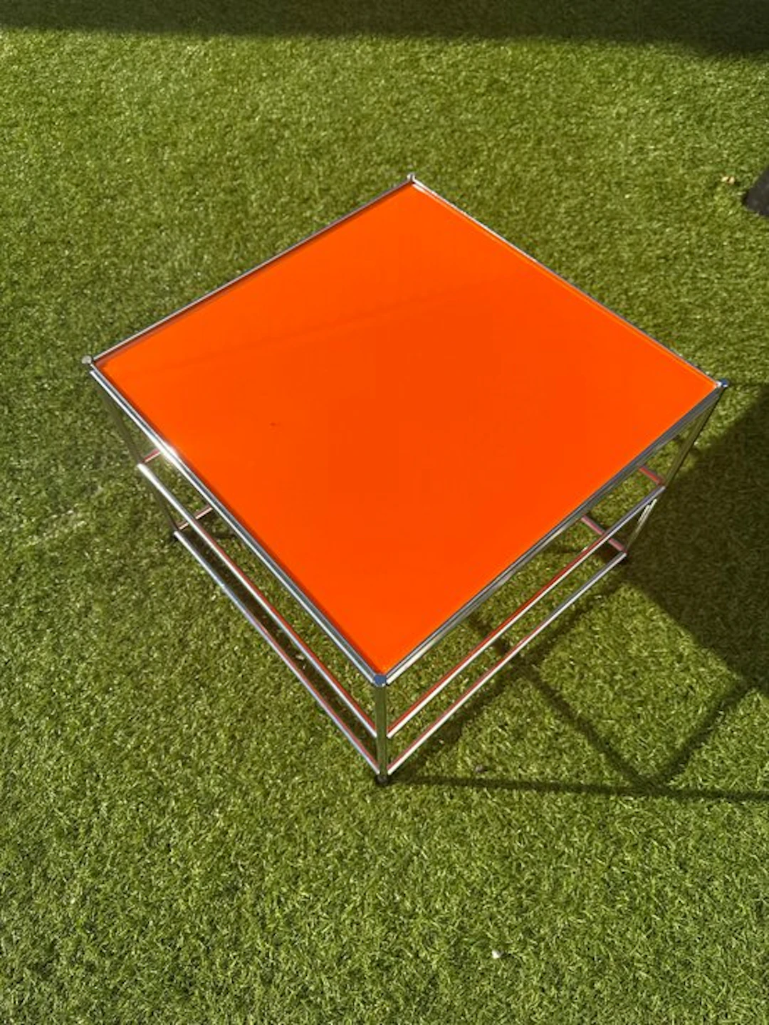 USM Haller, K37 - Side table - Chrome, Acrylic - USM Haller filing cabinet