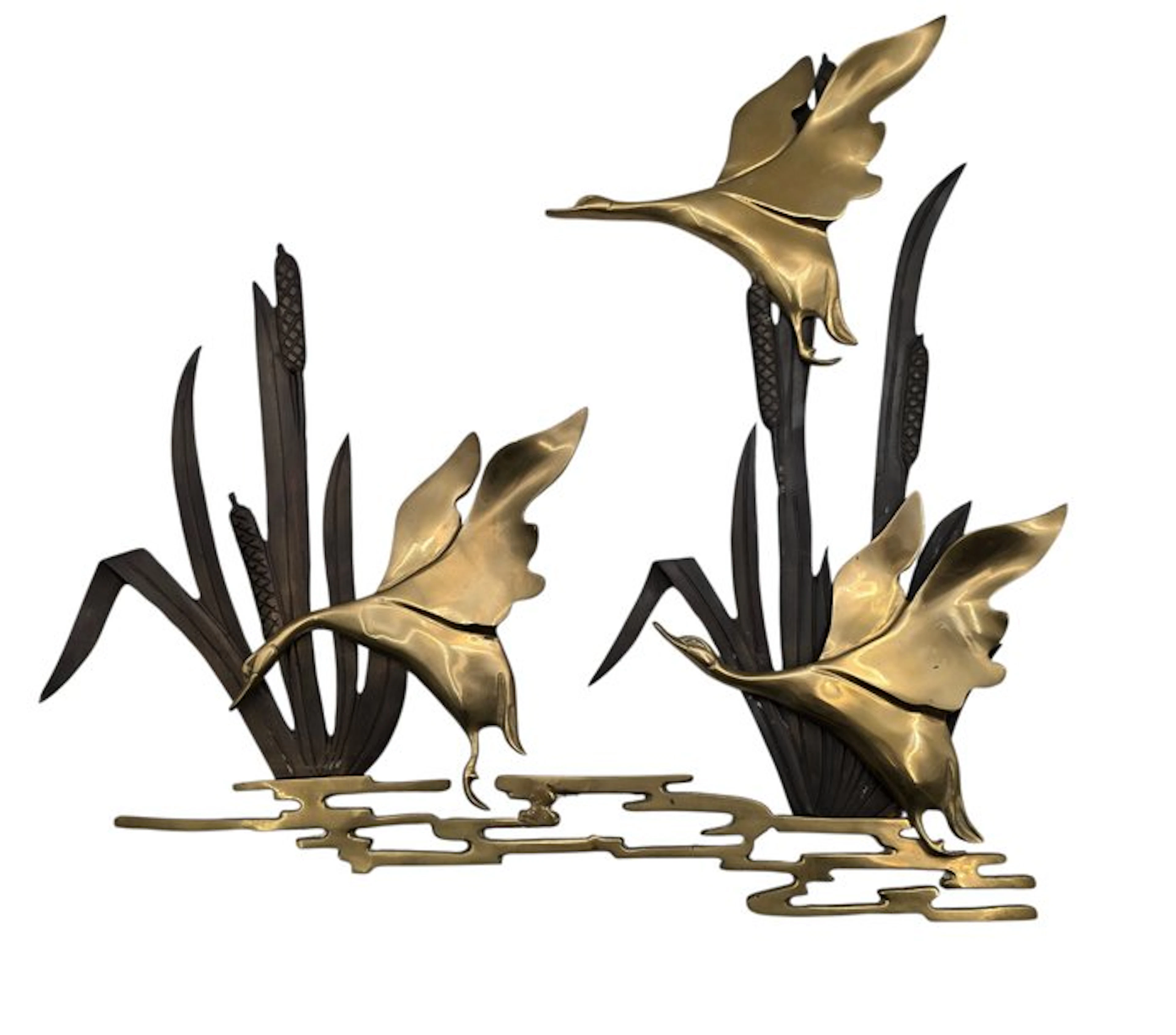 Figure - Large vintage wall sculpture, flying ducks in reeds, brass
