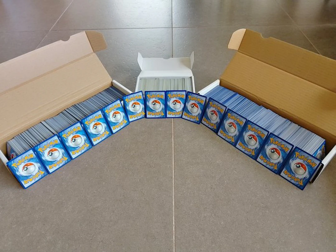 Pokémon - 2500 Bulk cards Holo, Reverse holo - Various sets