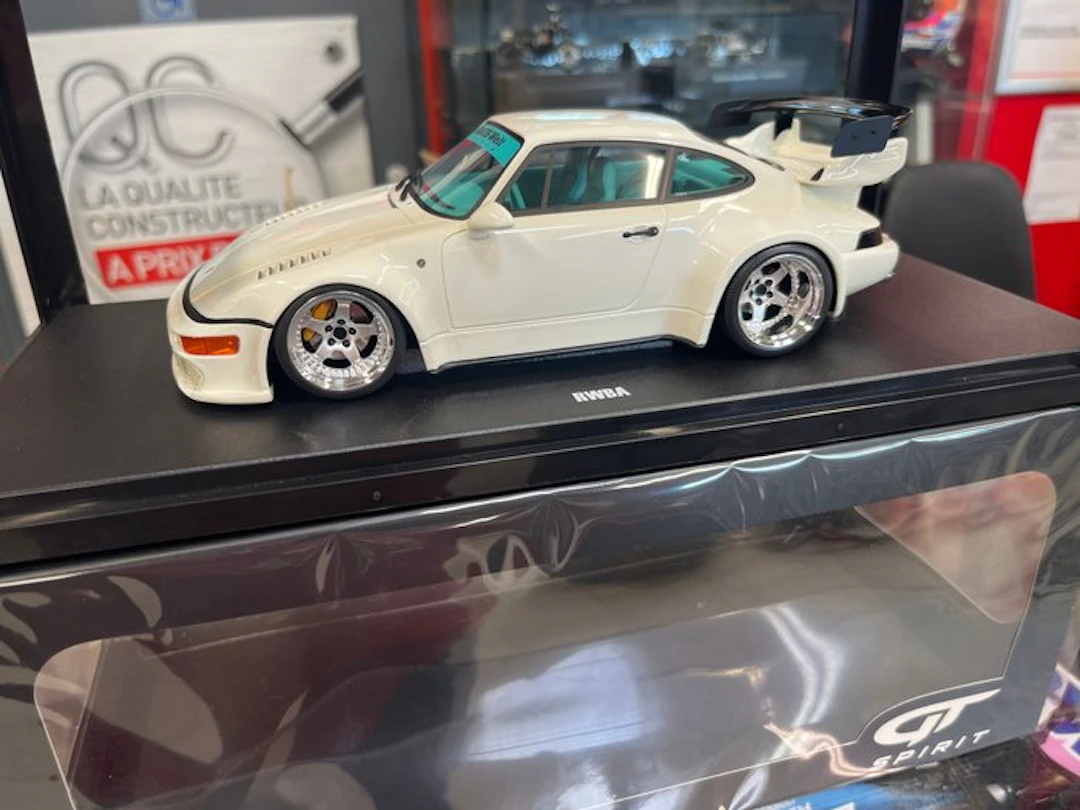 GT Spirit 1:18 - Model race car - Porsche 911 RWBA - 2008