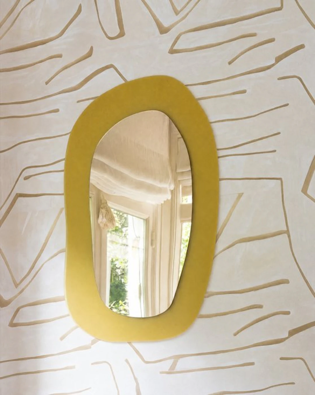 Pon Design - Laura Gaiteiro - Wall mirror - 'Brain Sneeze - Bless You